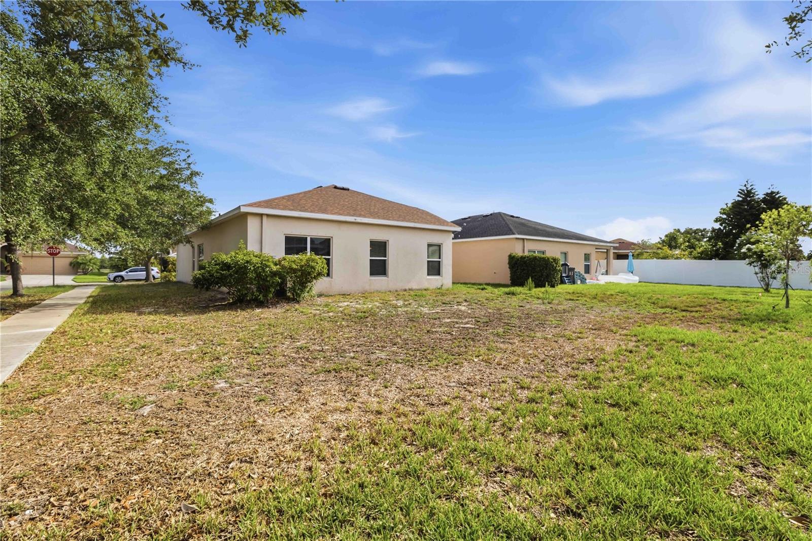 820 PARKER DEN DR