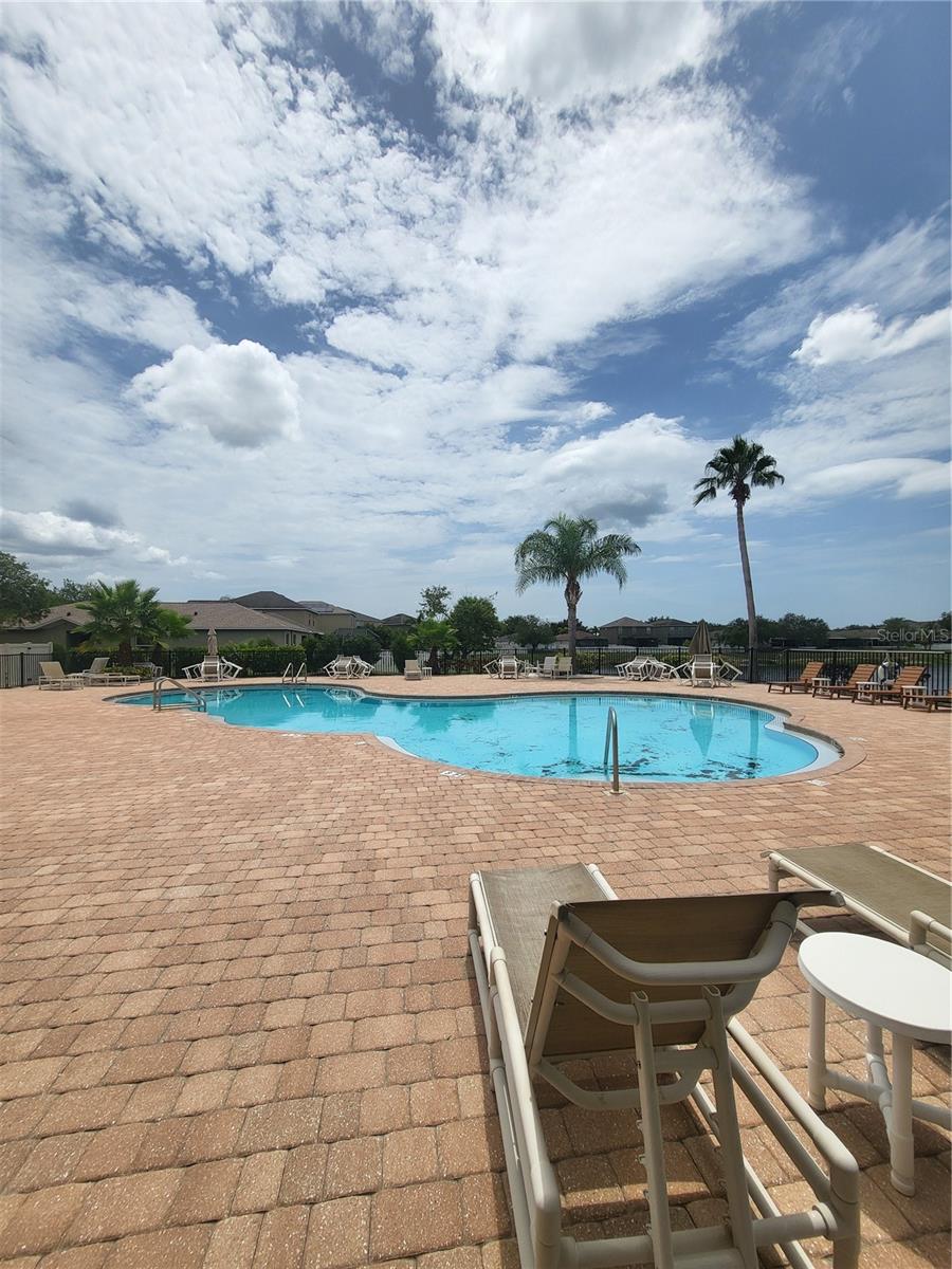 820 PARKER DEN DR
