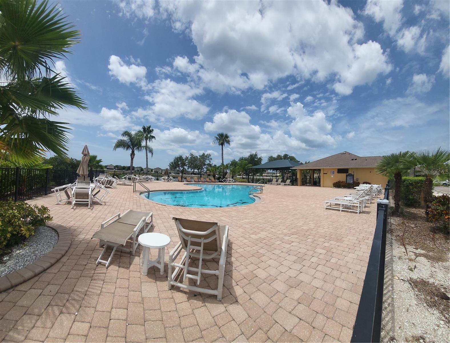 820 PARKER DEN DR