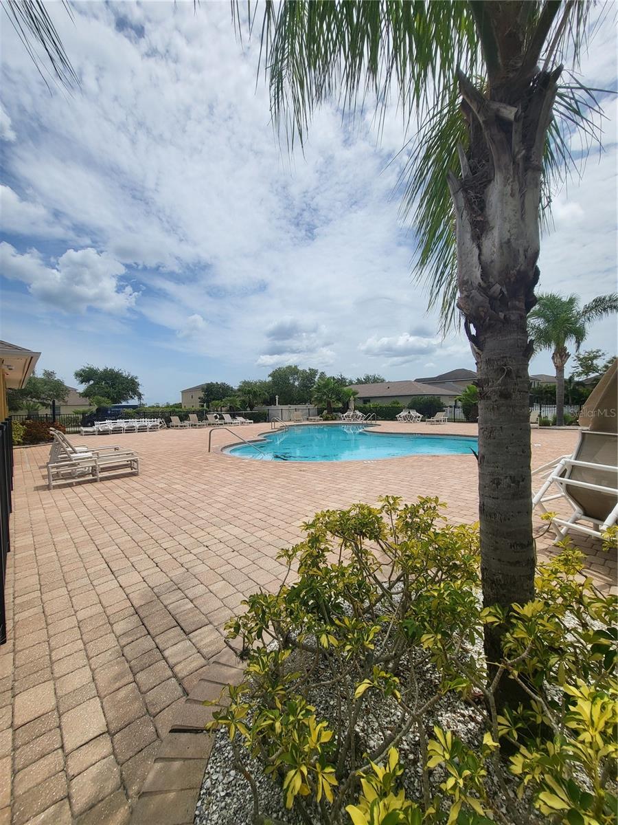 820 PARKER DEN DR