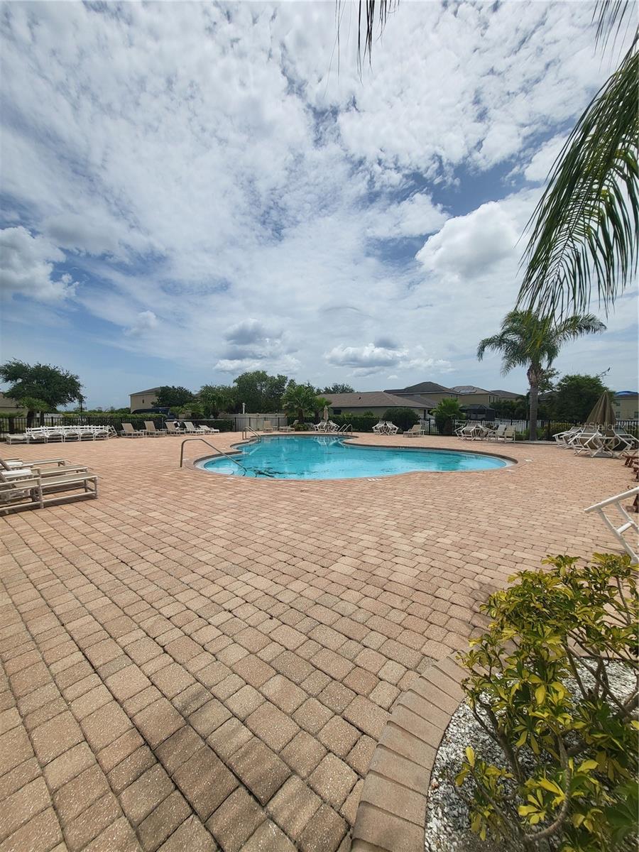 820 PARKER DEN DR