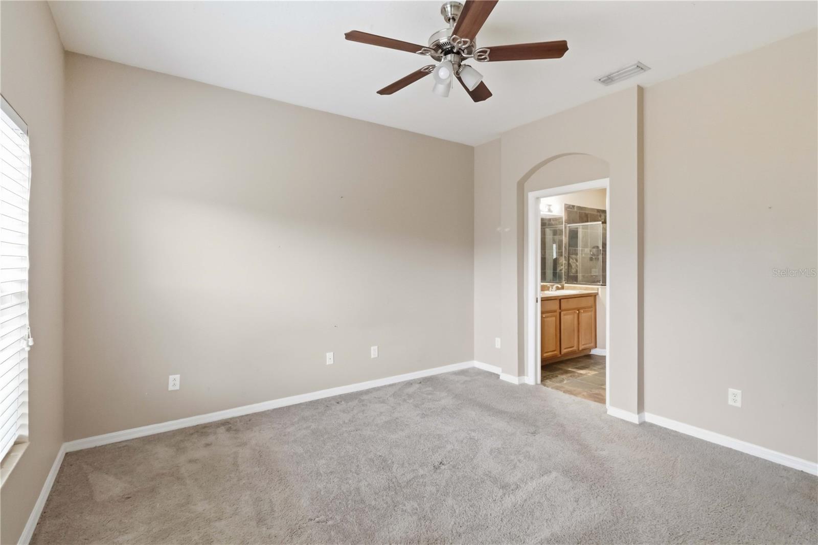 820 PARKER DEN DR