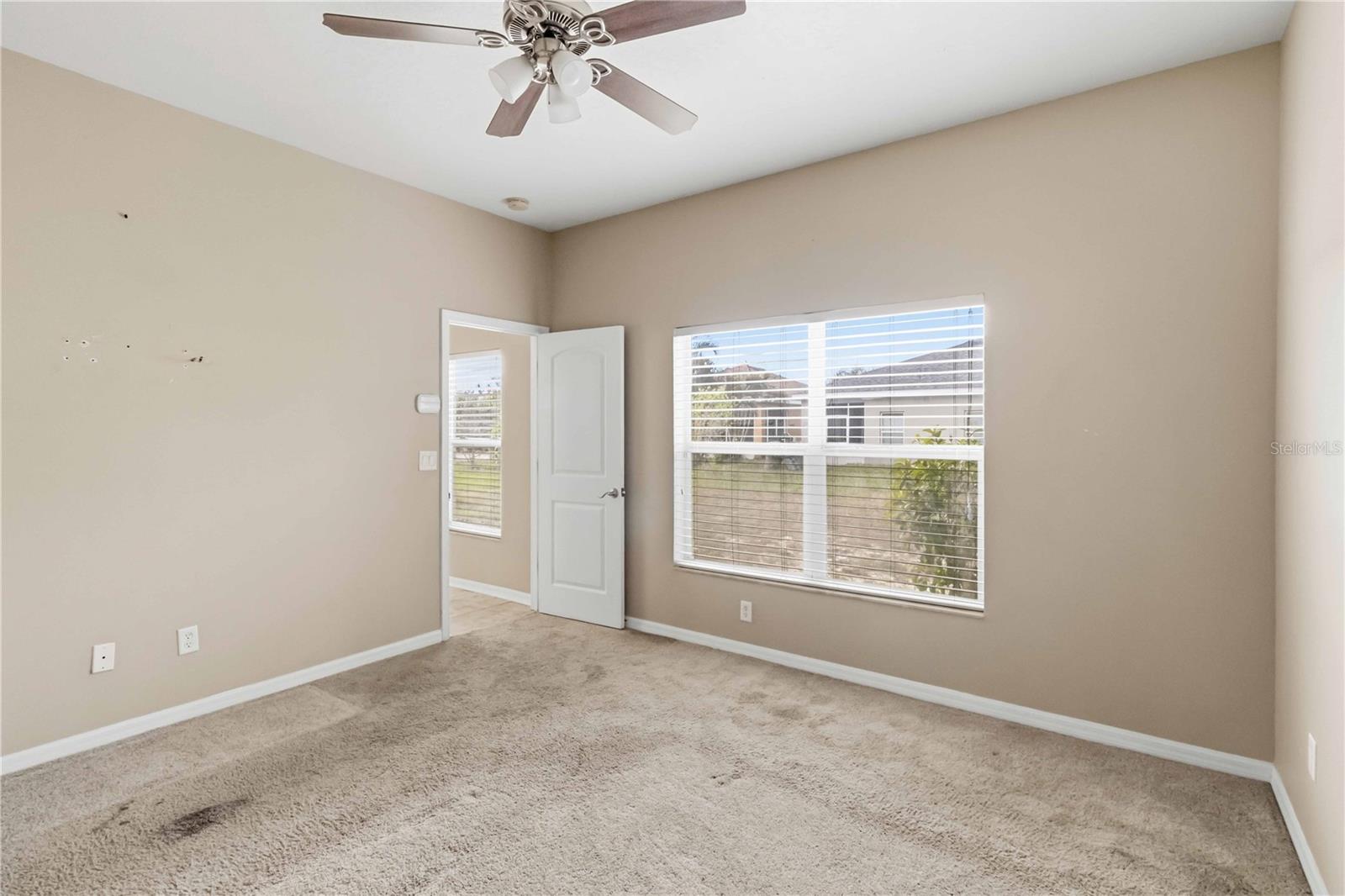 820 PARKER DEN DR