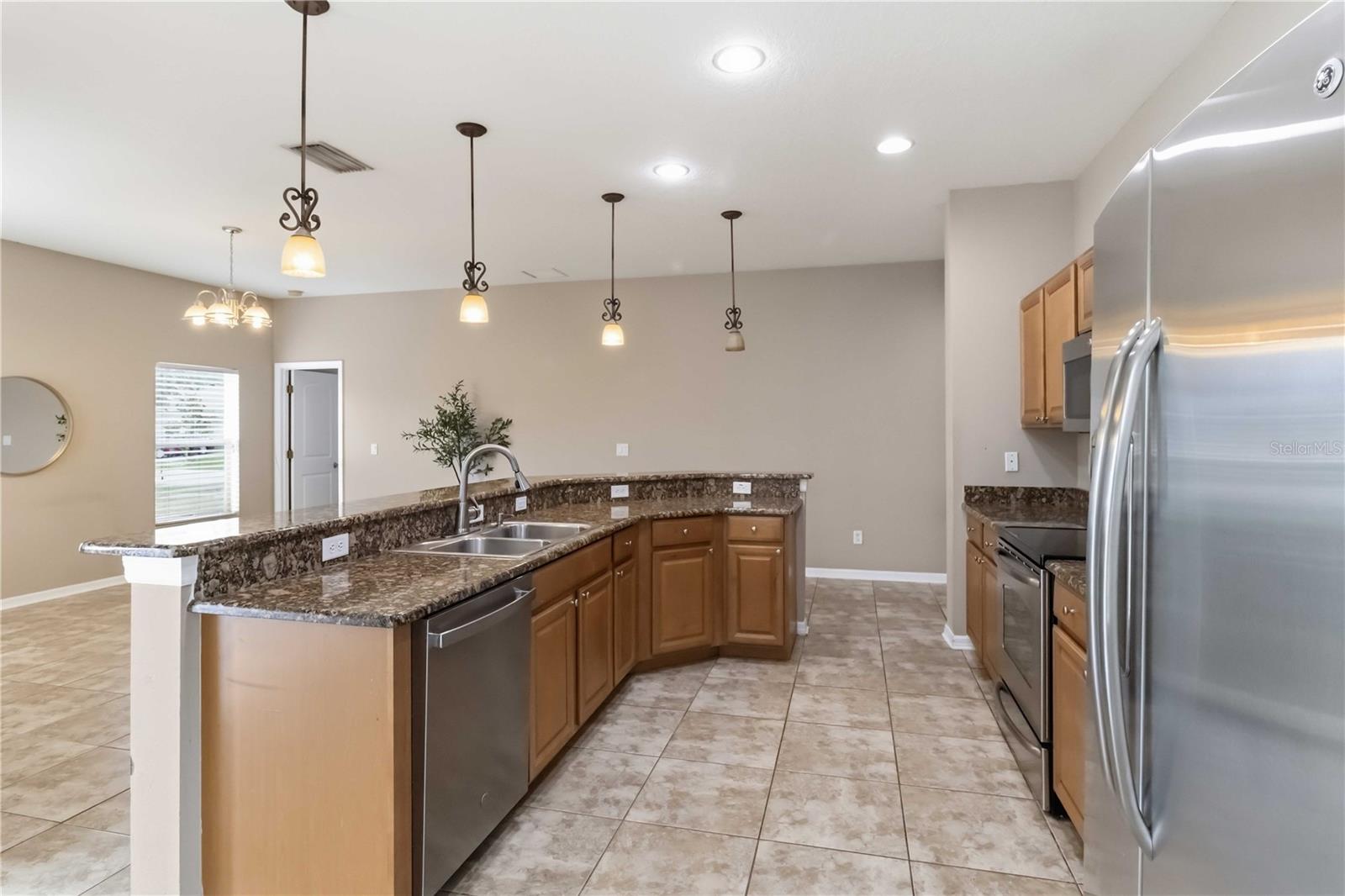 820 PARKER DEN DR