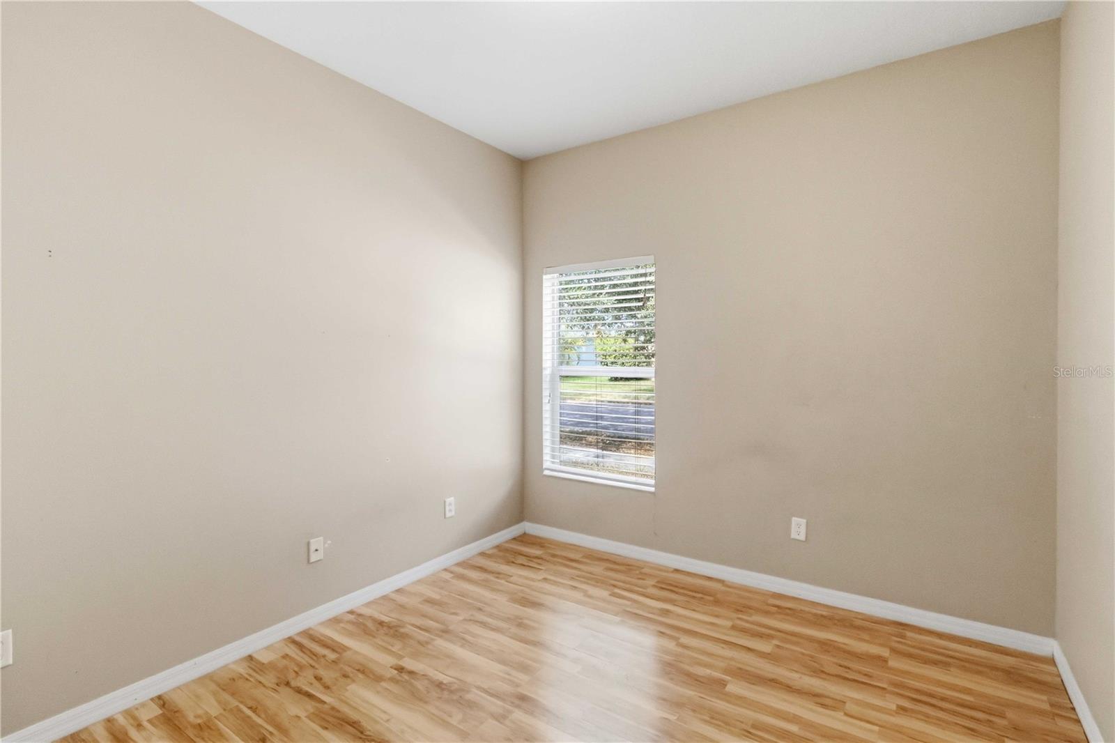 820 PARKER DEN DR