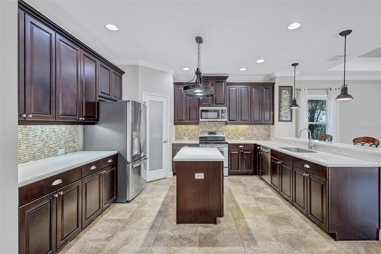 1436 HICKORY VIEW CIR