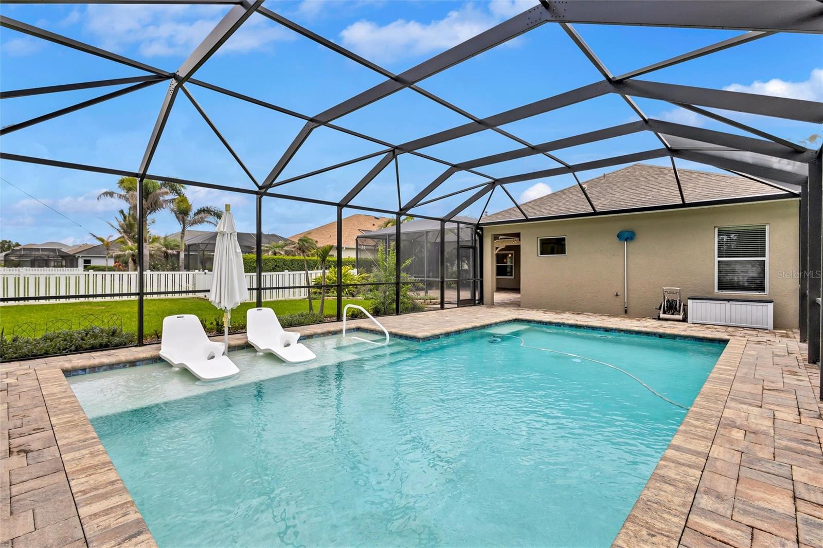 1436 HICKORY VIEW CIR