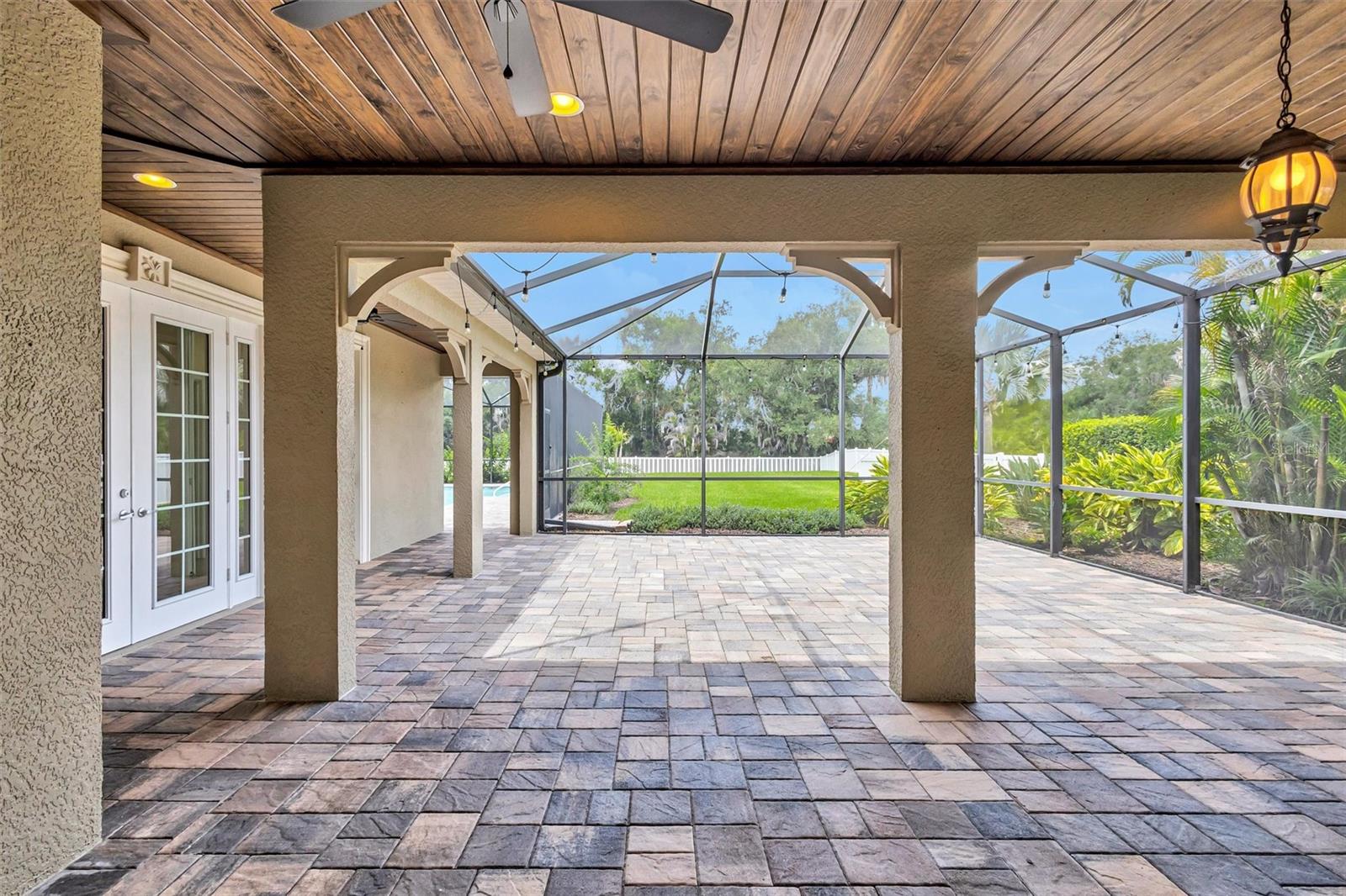 1436 HICKORY VIEW CIR