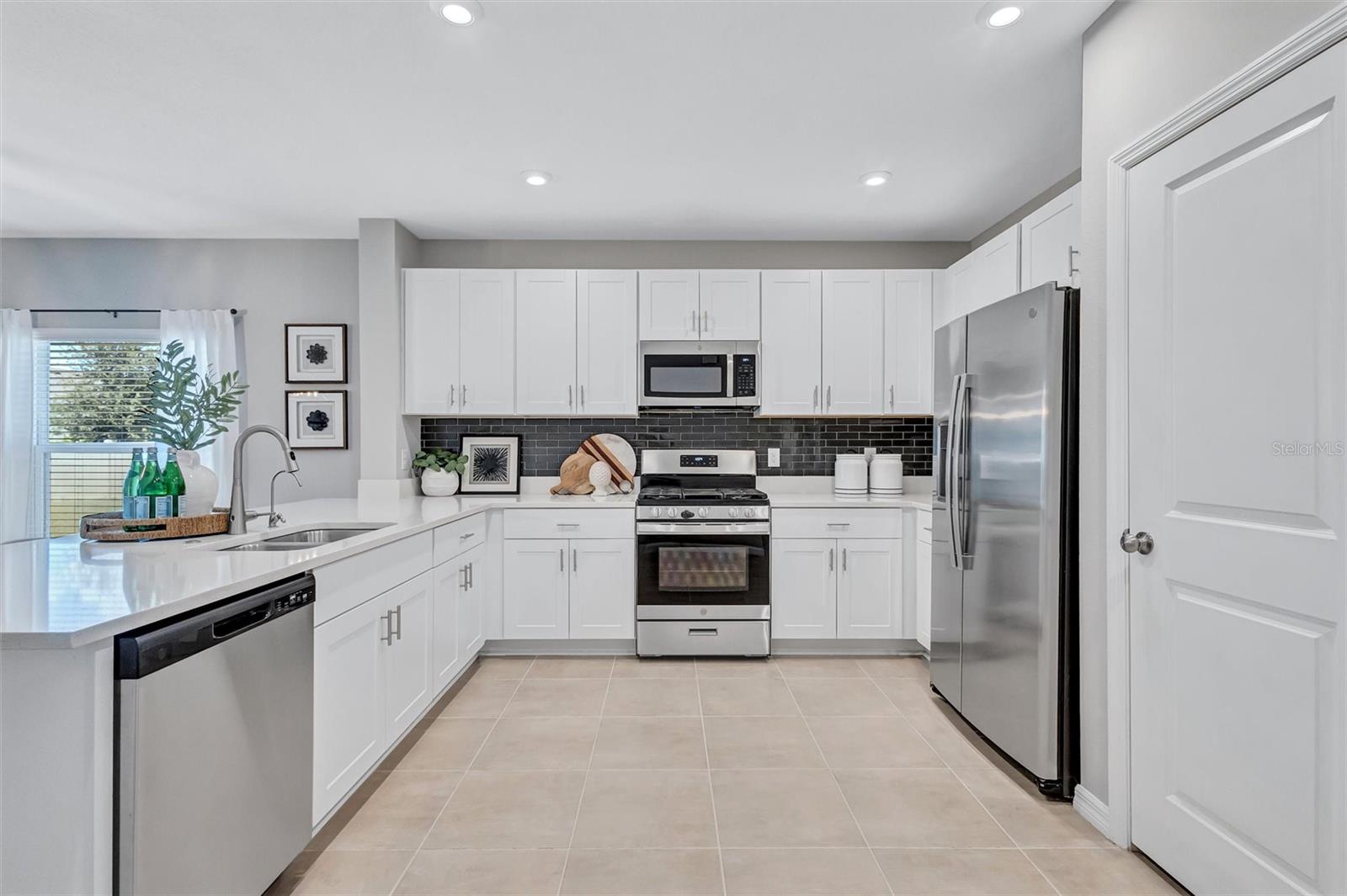 6255 SPRINGMONT LOOP