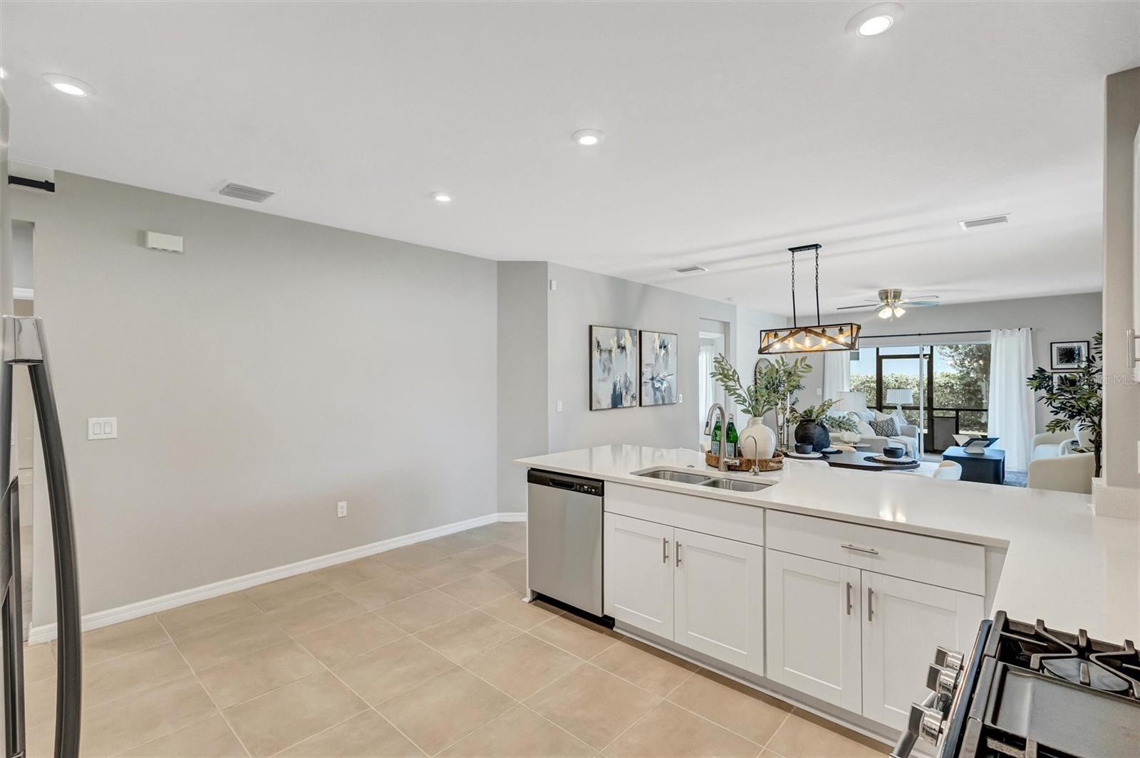 6255 SPRINGMONT LOOP