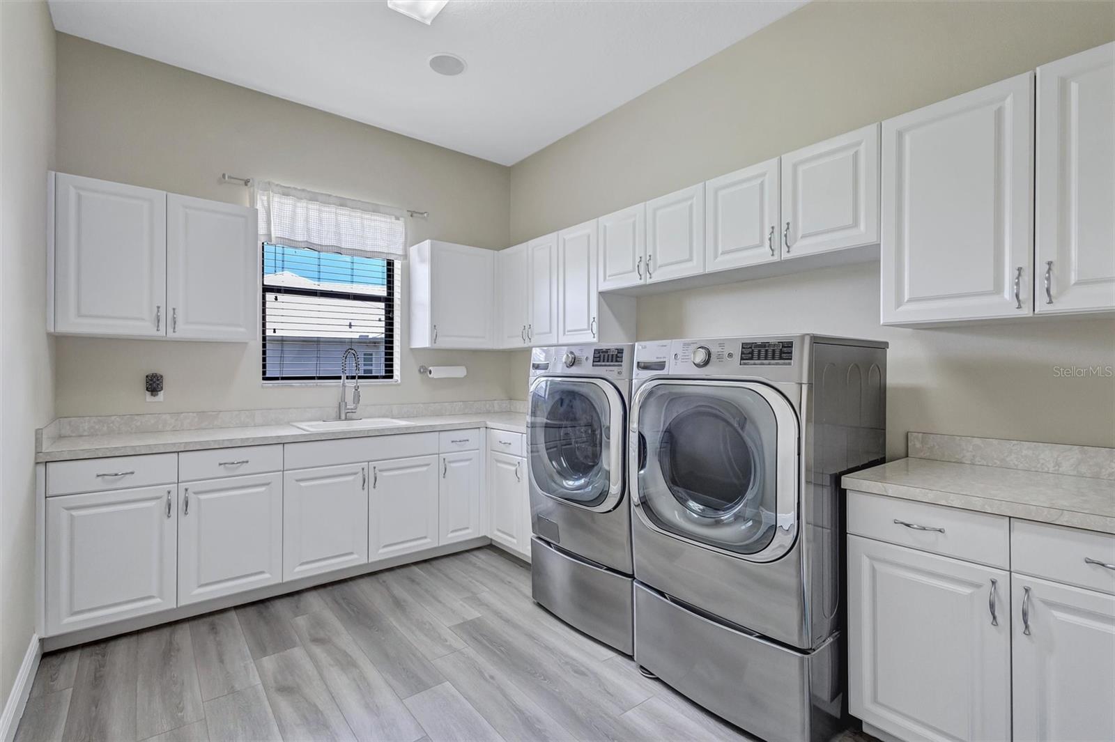 1911 148TH CT E