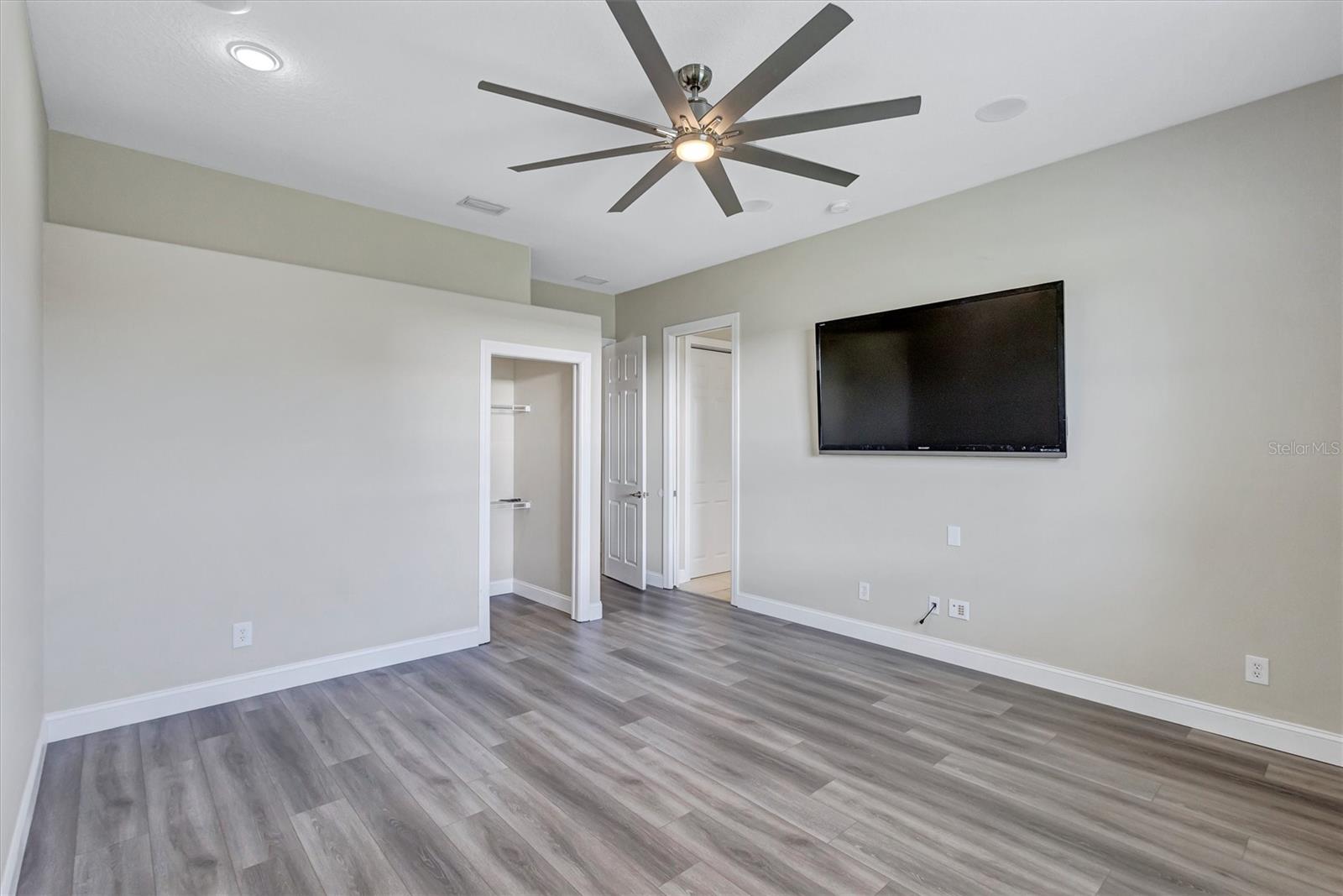 1911 148TH CT E