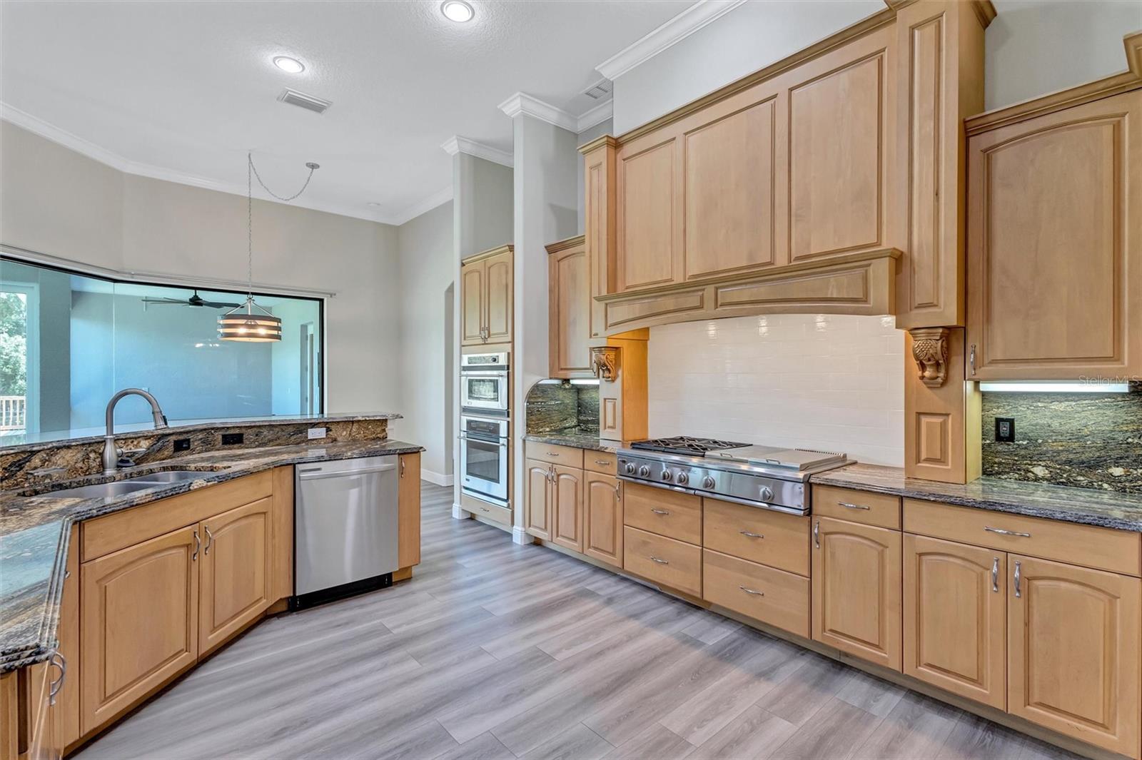 1911 148TH CT E