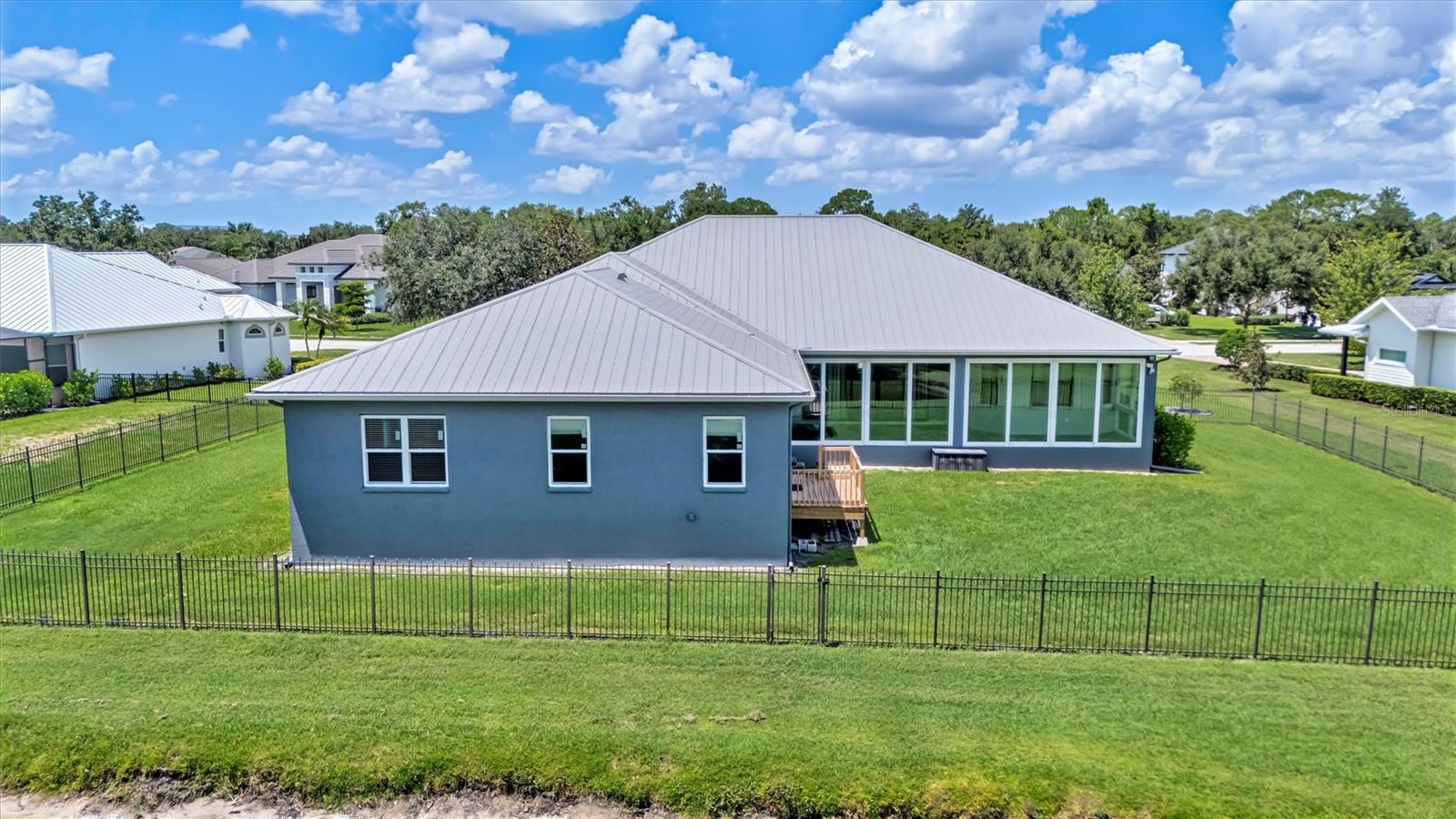 1911 148TH CT E