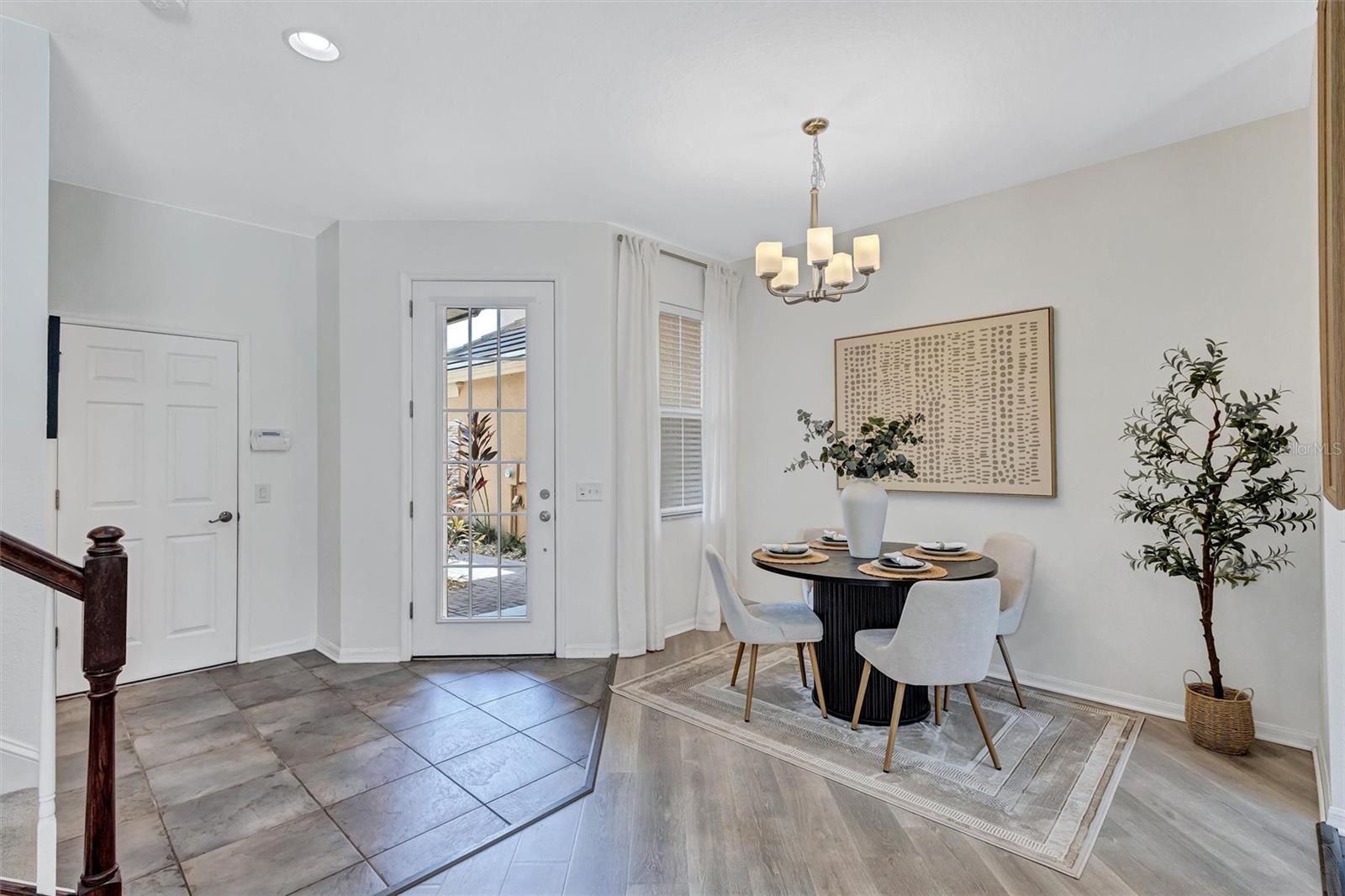 8228 VILLA GRANDE CT