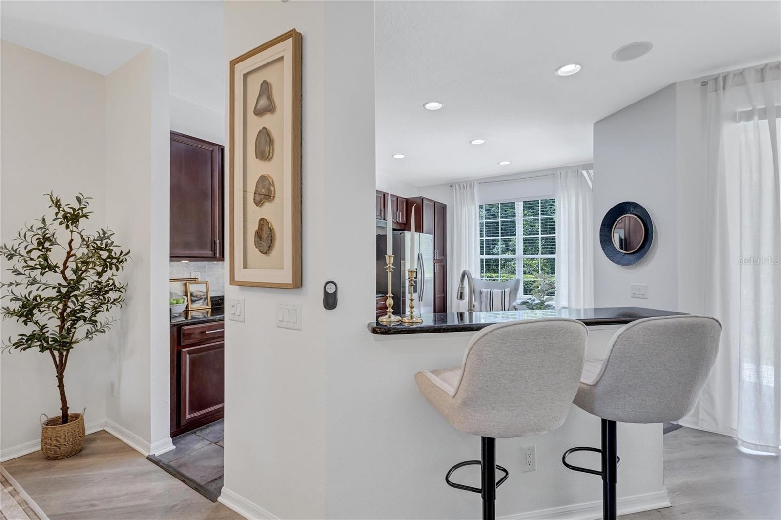 8228 VILLA GRANDE CT