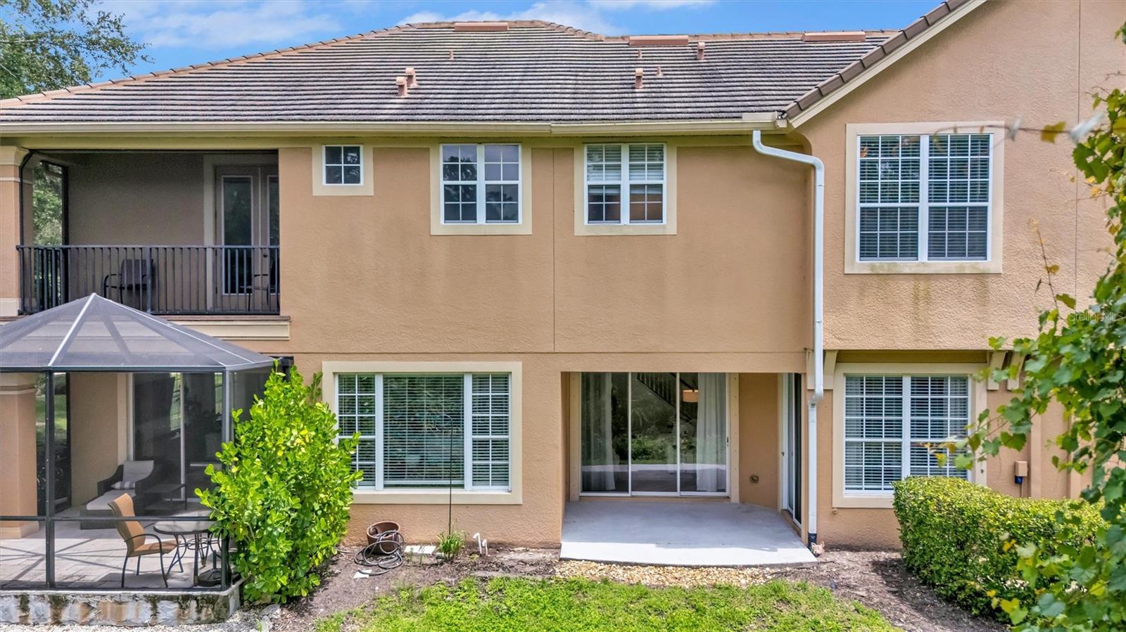 8228 VILLA GRANDE CT