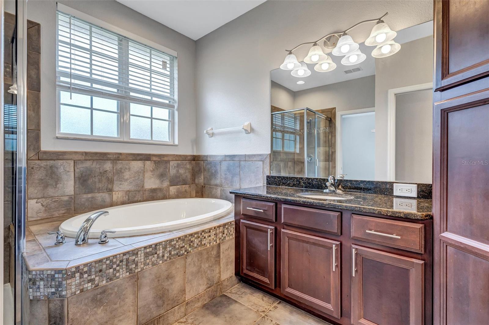 8228 VILLA GRANDE CT