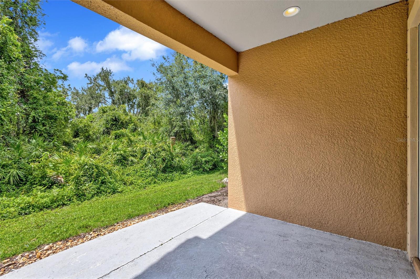 8228 VILLA GRANDE CT