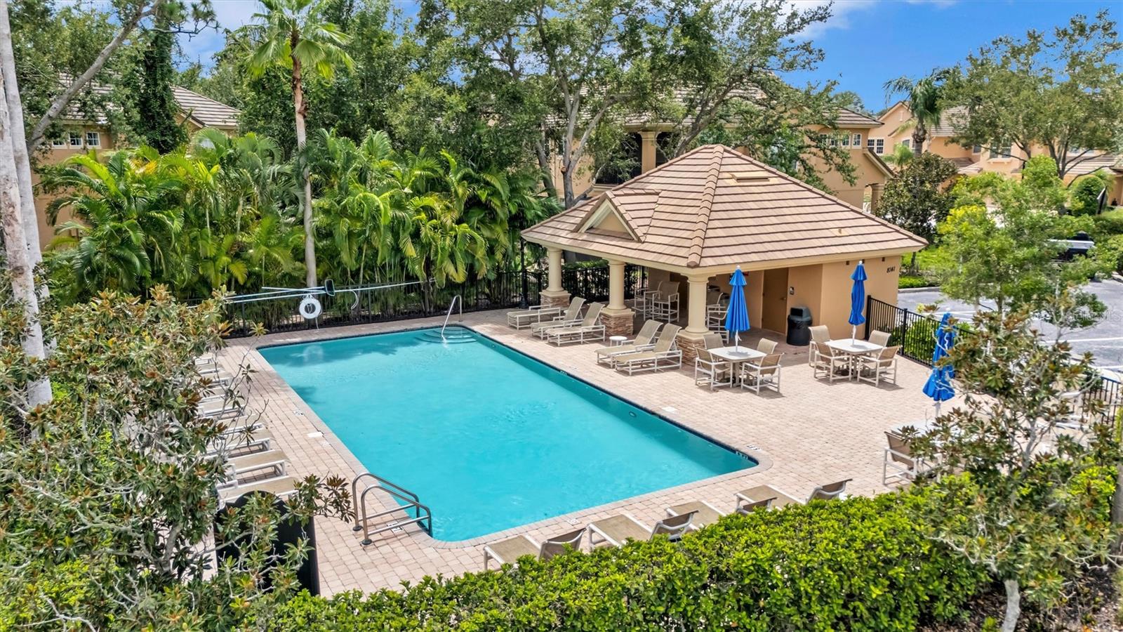 8228 VILLA GRANDE CT