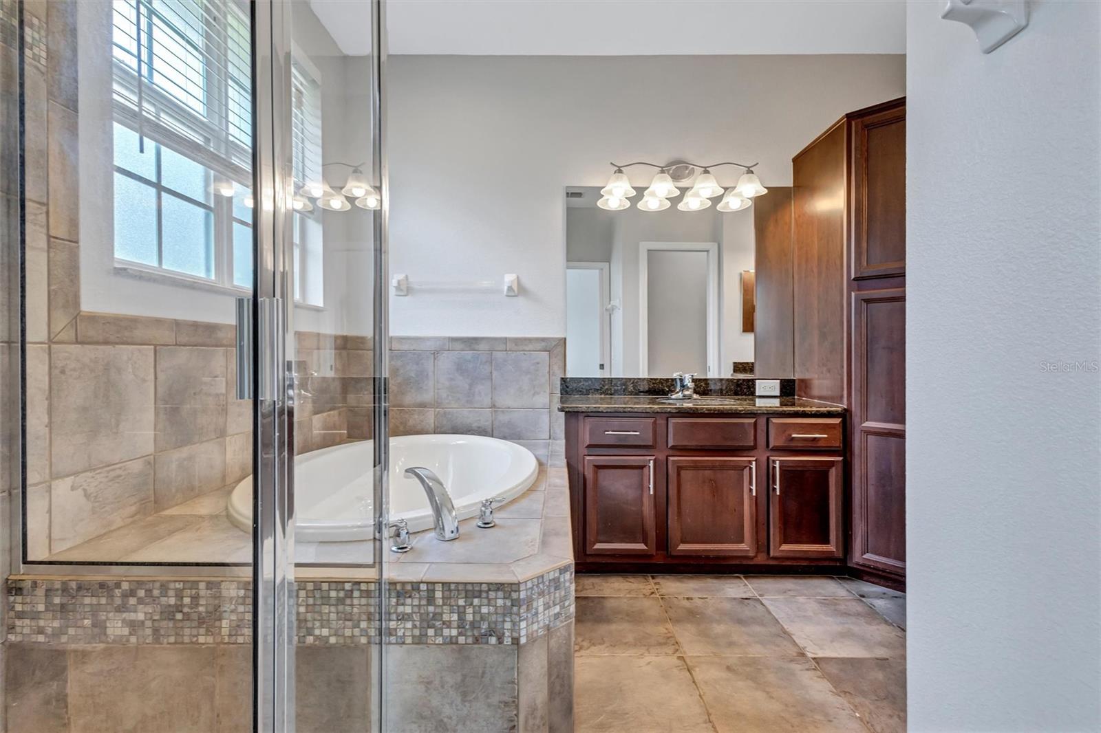 8228 VILLA GRANDE CT