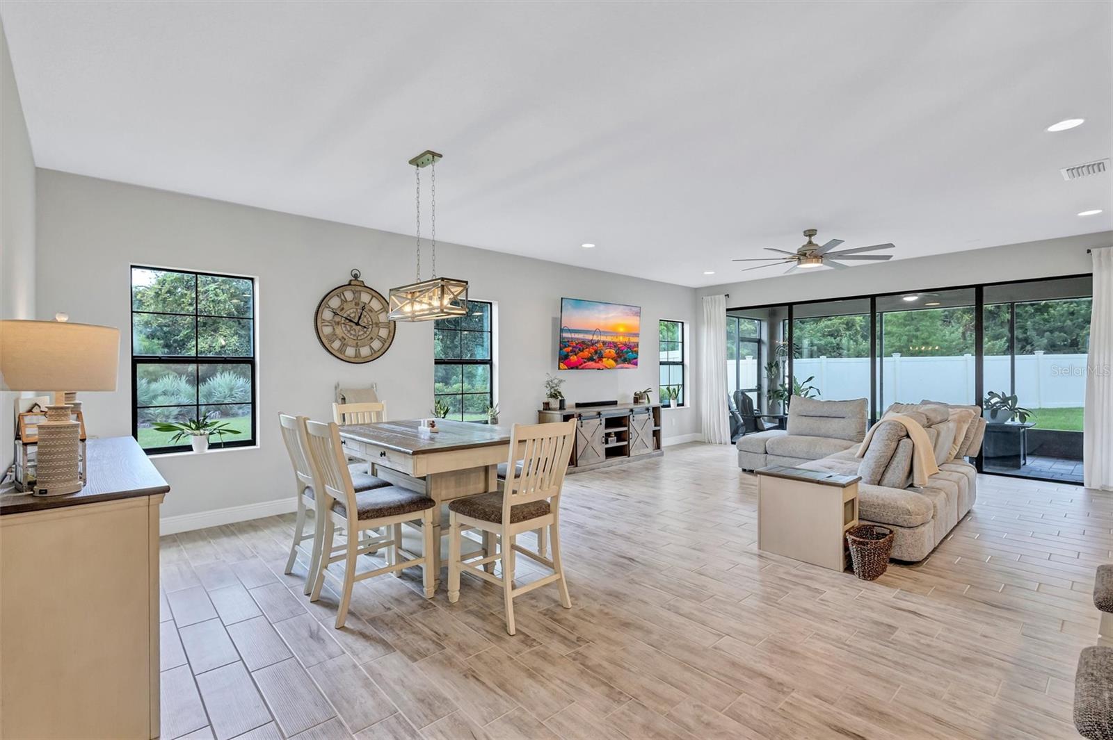 12717 OAK HILL WAY