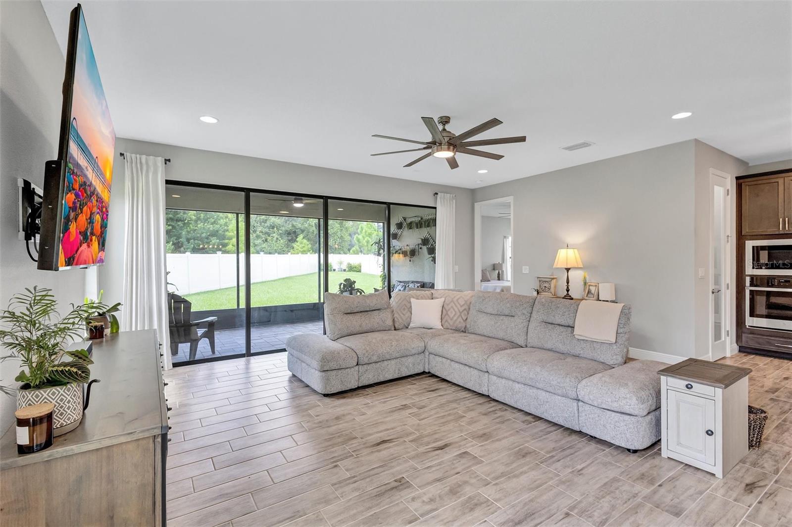 12717 OAK HILL WAY