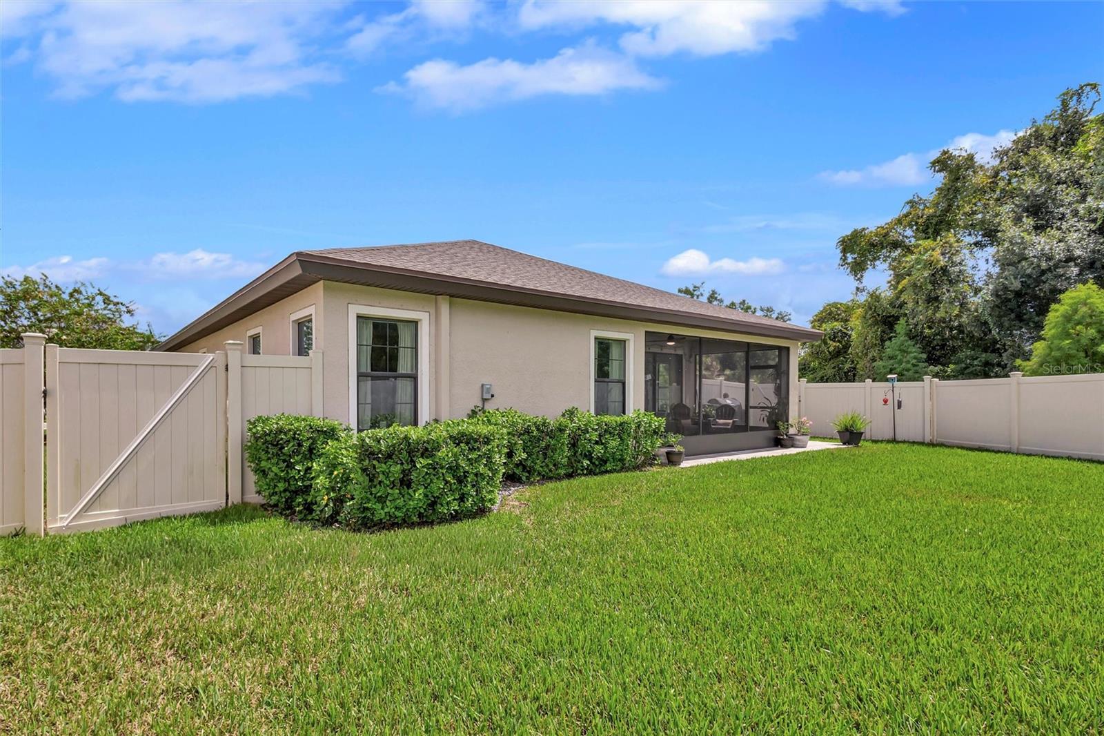 12717 OAK HILL WAY