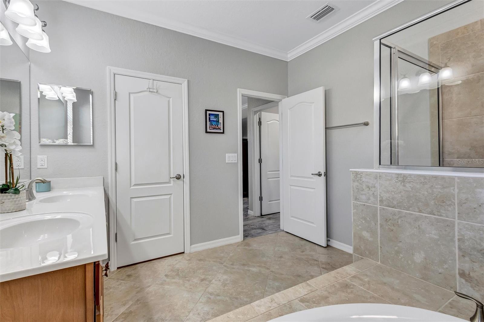 6832 WILD LAKE TER