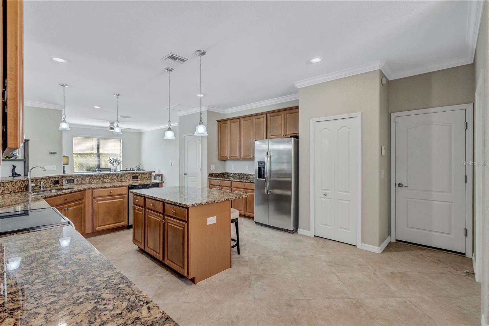 6832 WILD LAKE TER