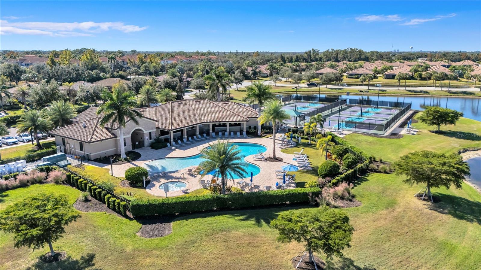 6832 WILD LAKE TER