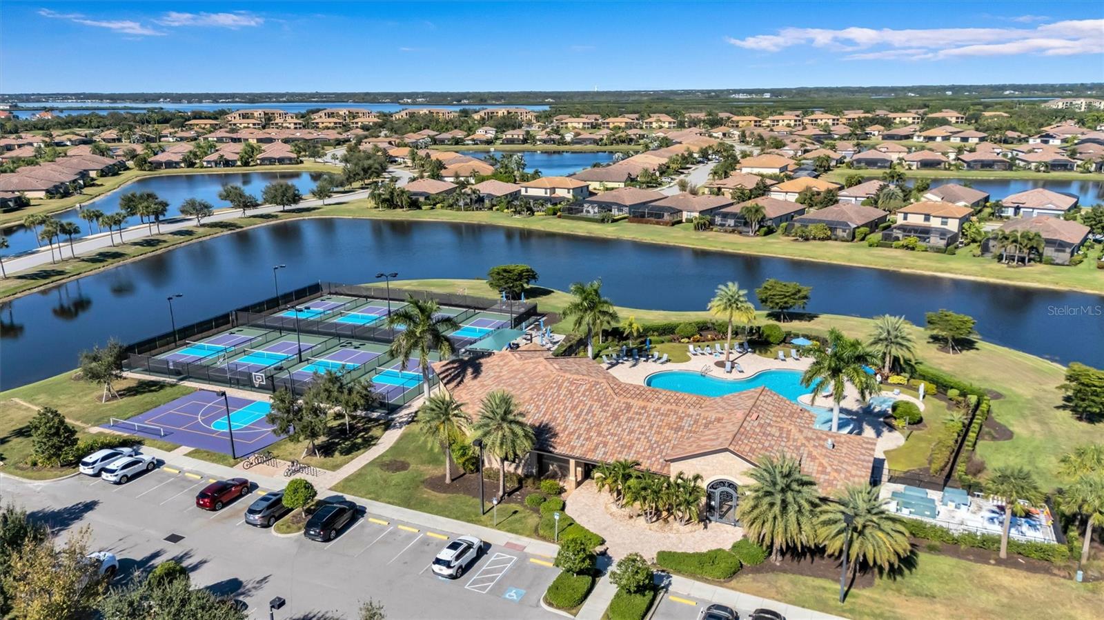 6832 WILD LAKE TER