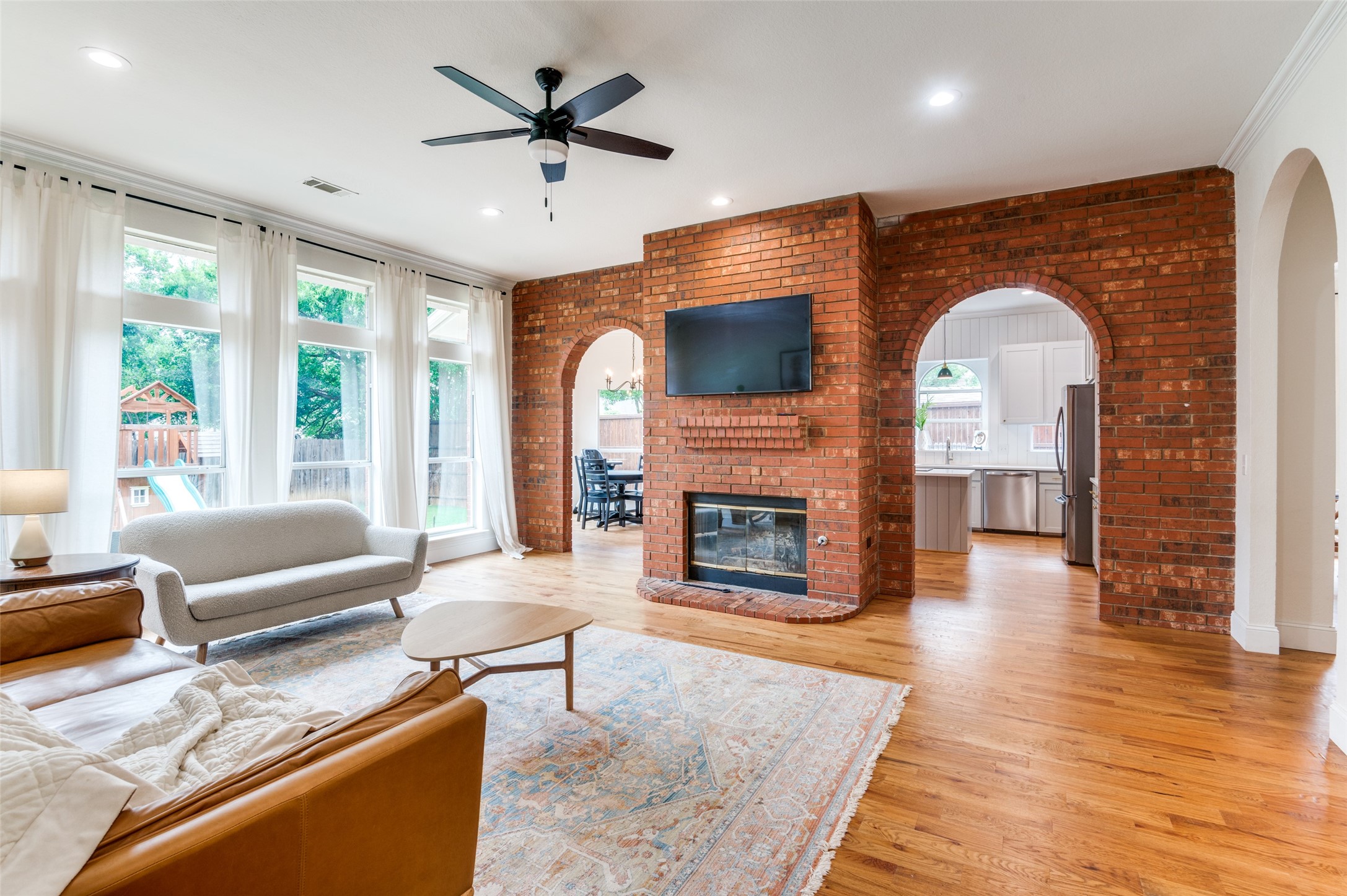 629 Meadowcrest Drive