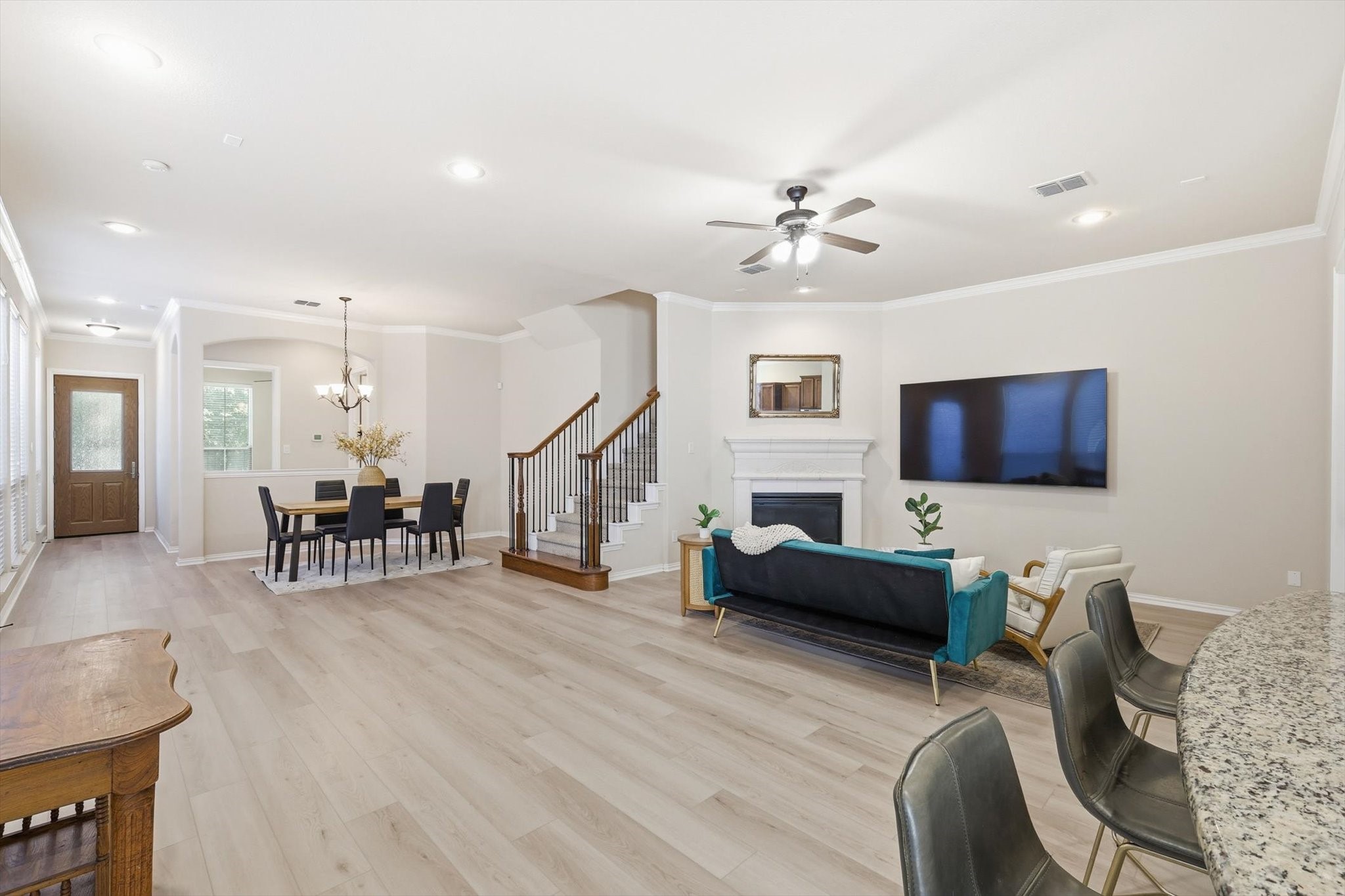 2462 Sunderland Lane