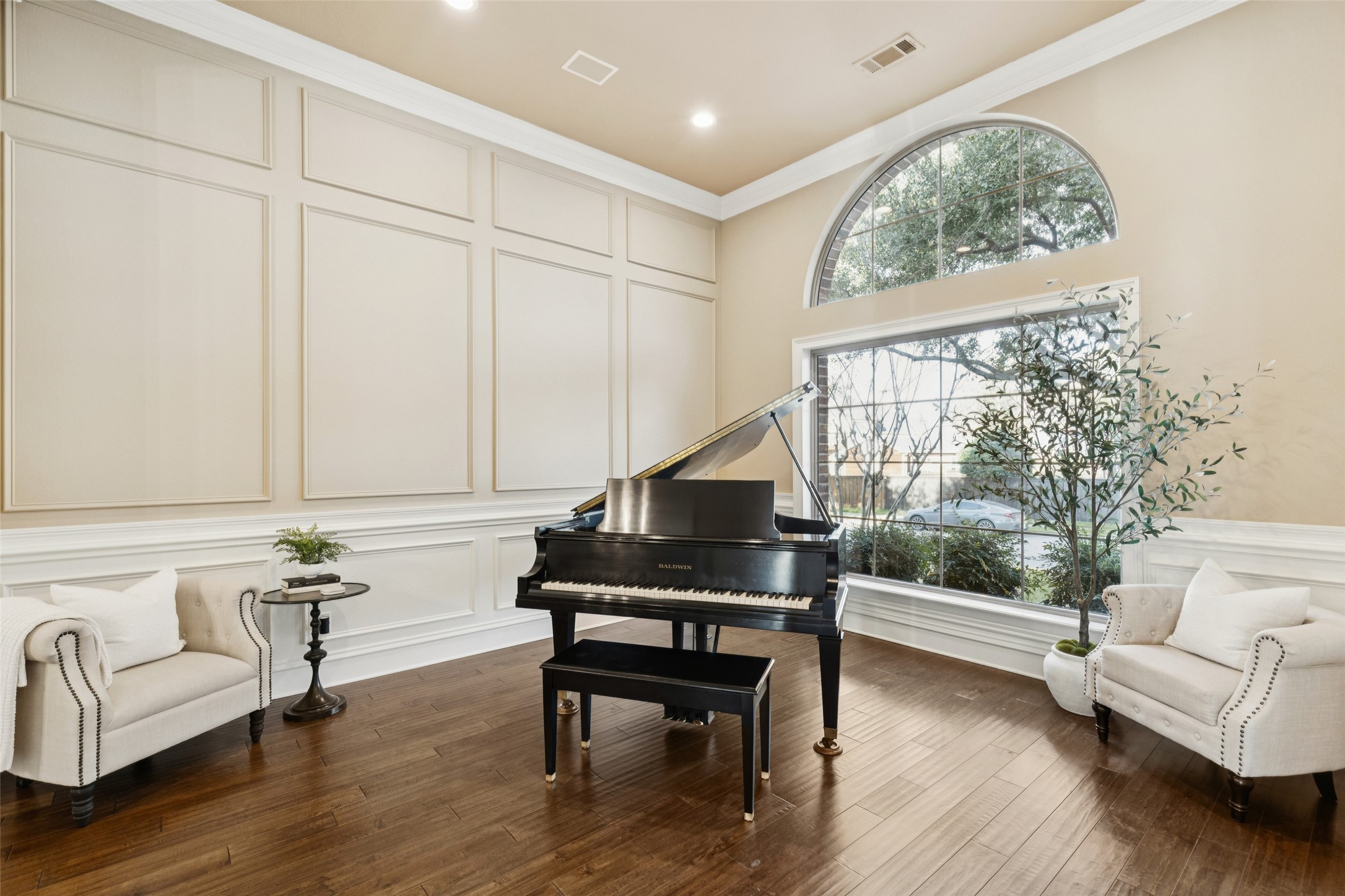 4213 Auburn Drive