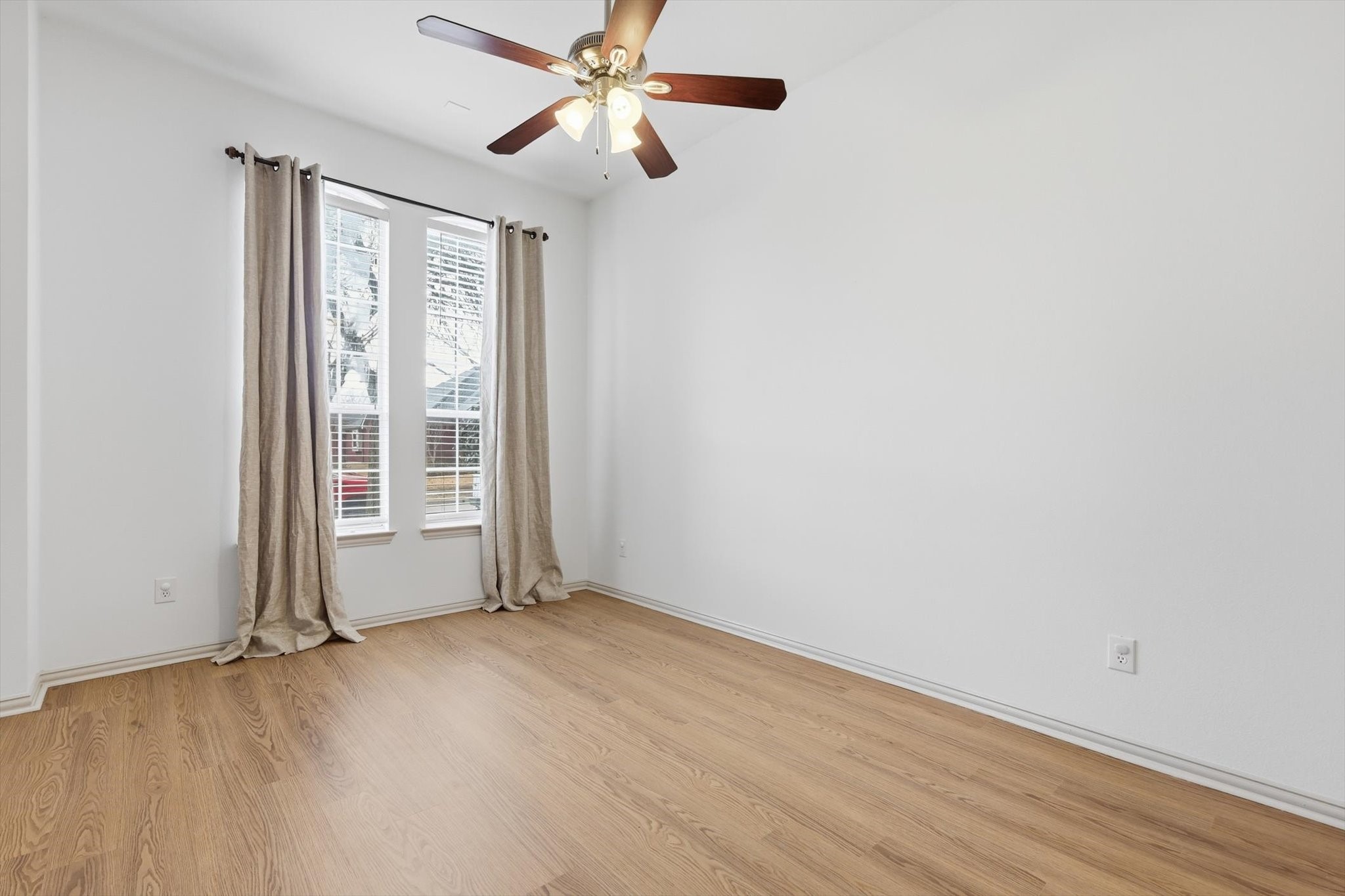 1233 Valley Oaks Drive