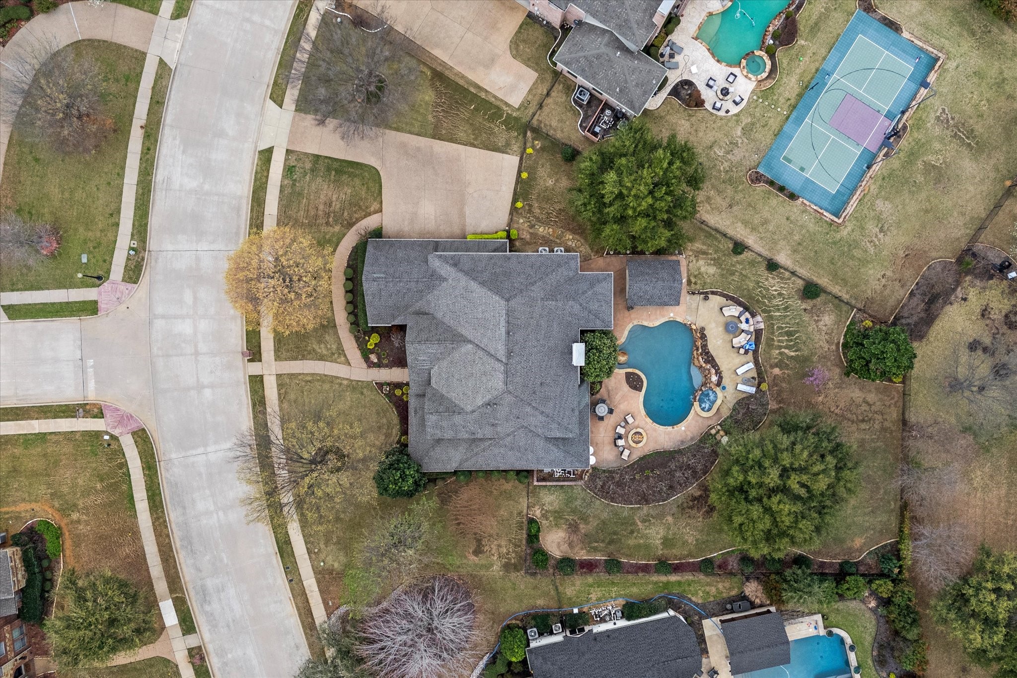 2200 Roadrunner Drive