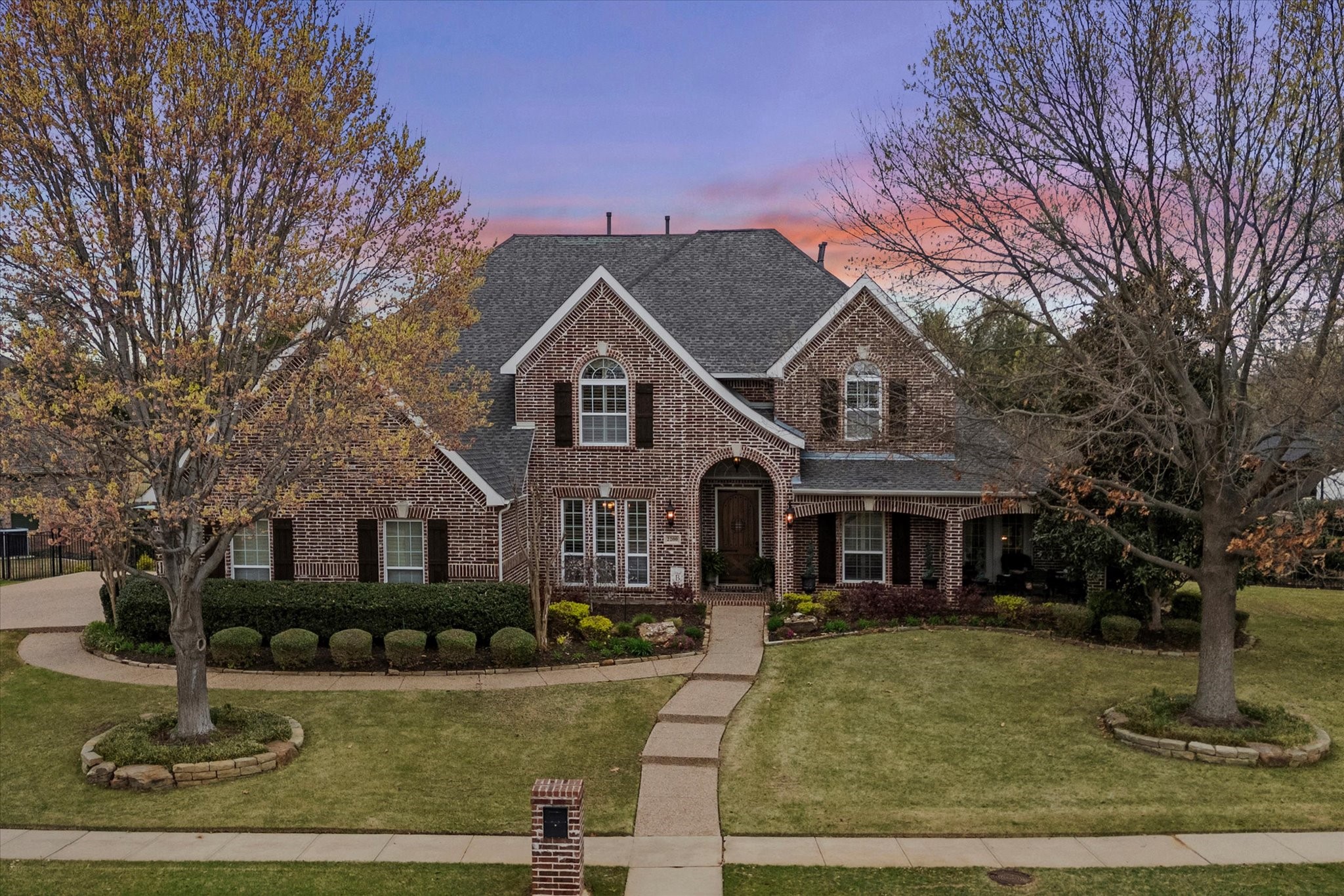2200 Roadrunner Drive