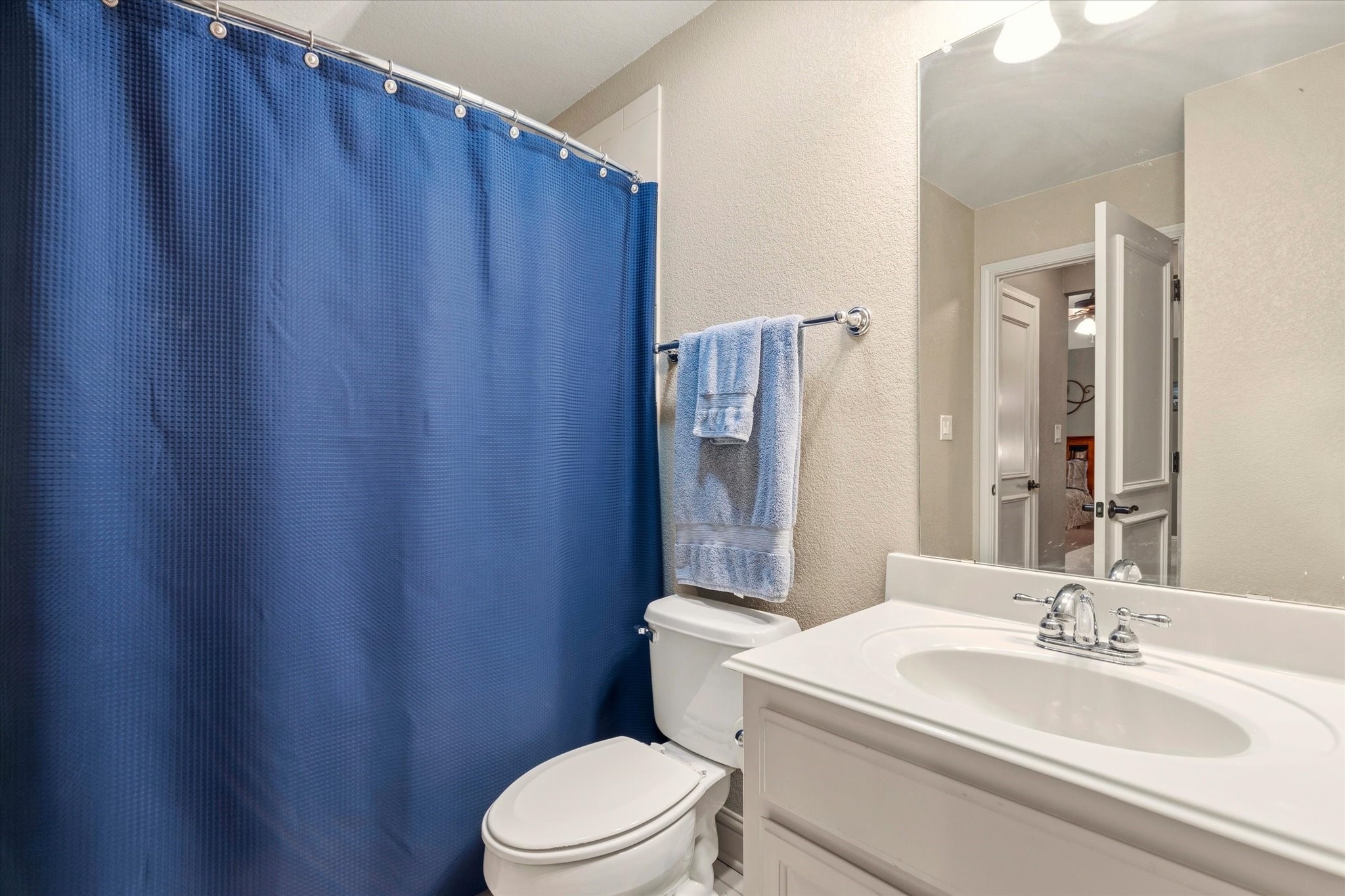 2200 Roadrunner Drive