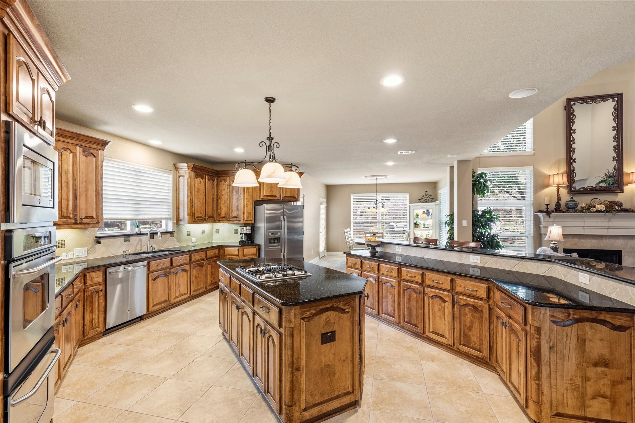 2200 Roadrunner Drive