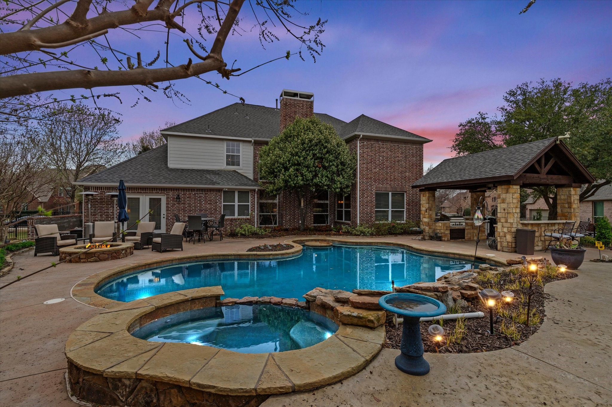 2200 Roadrunner Drive