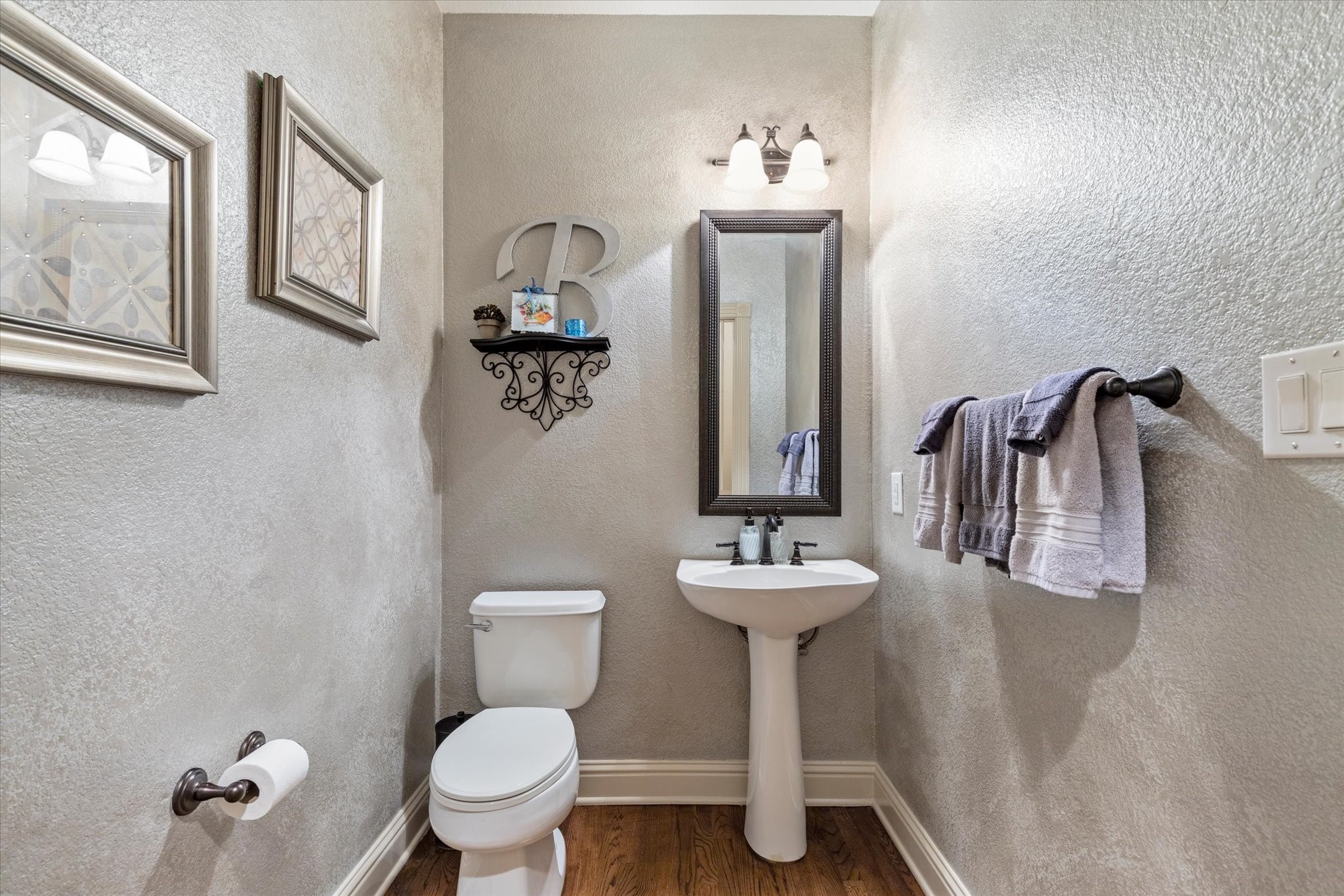 2200 Roadrunner Drive