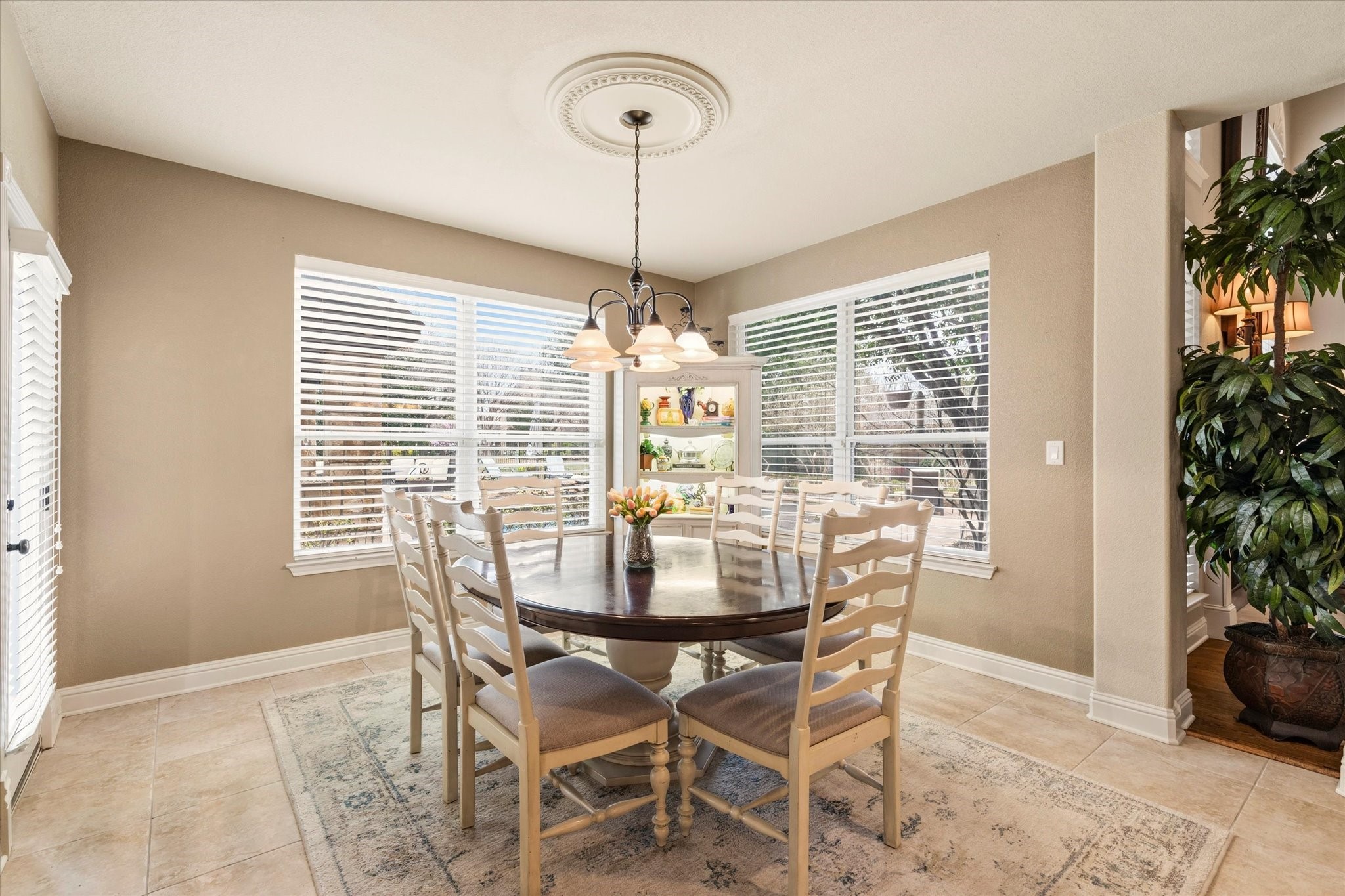 2200 Roadrunner Drive