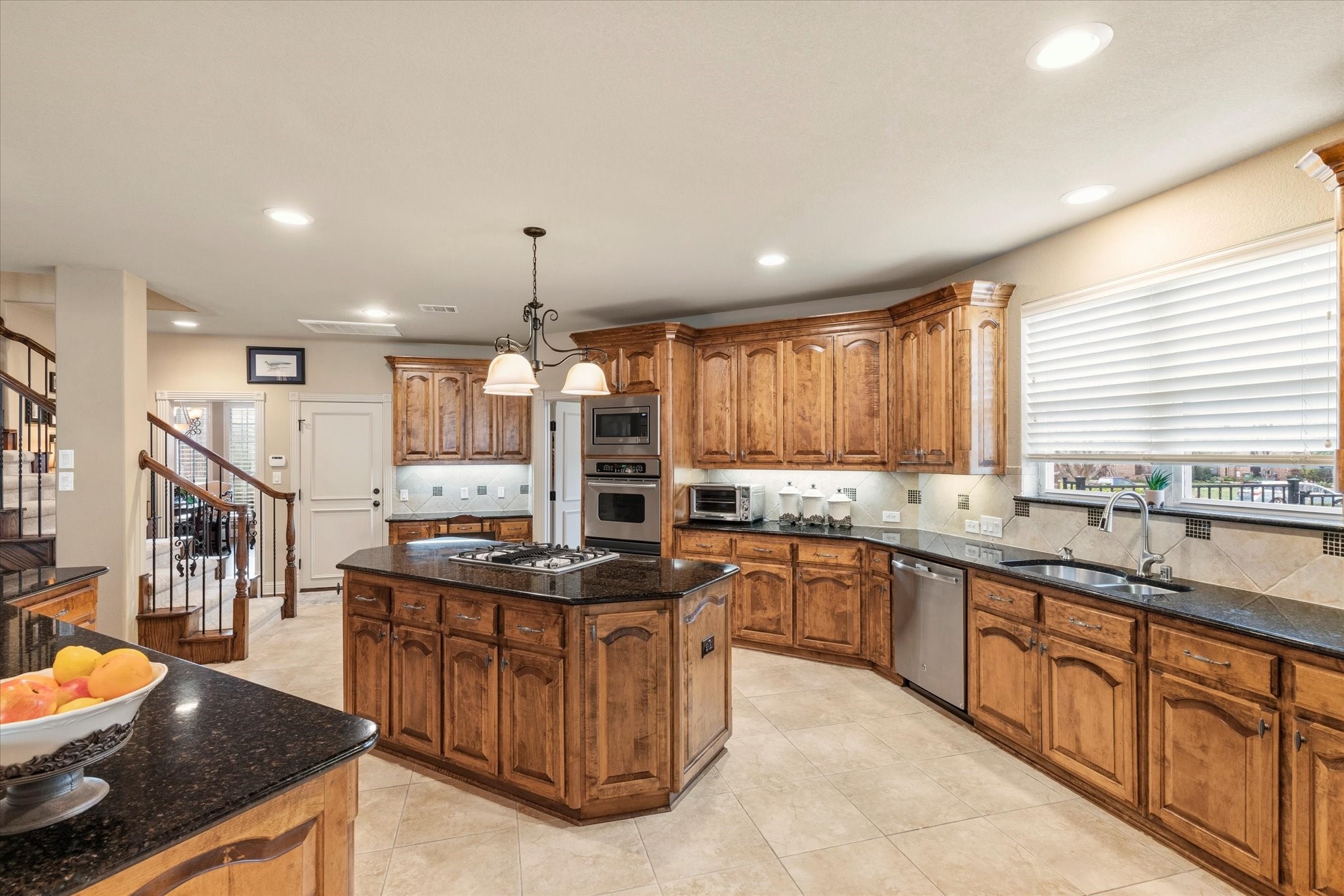 2200 Roadrunner Drive