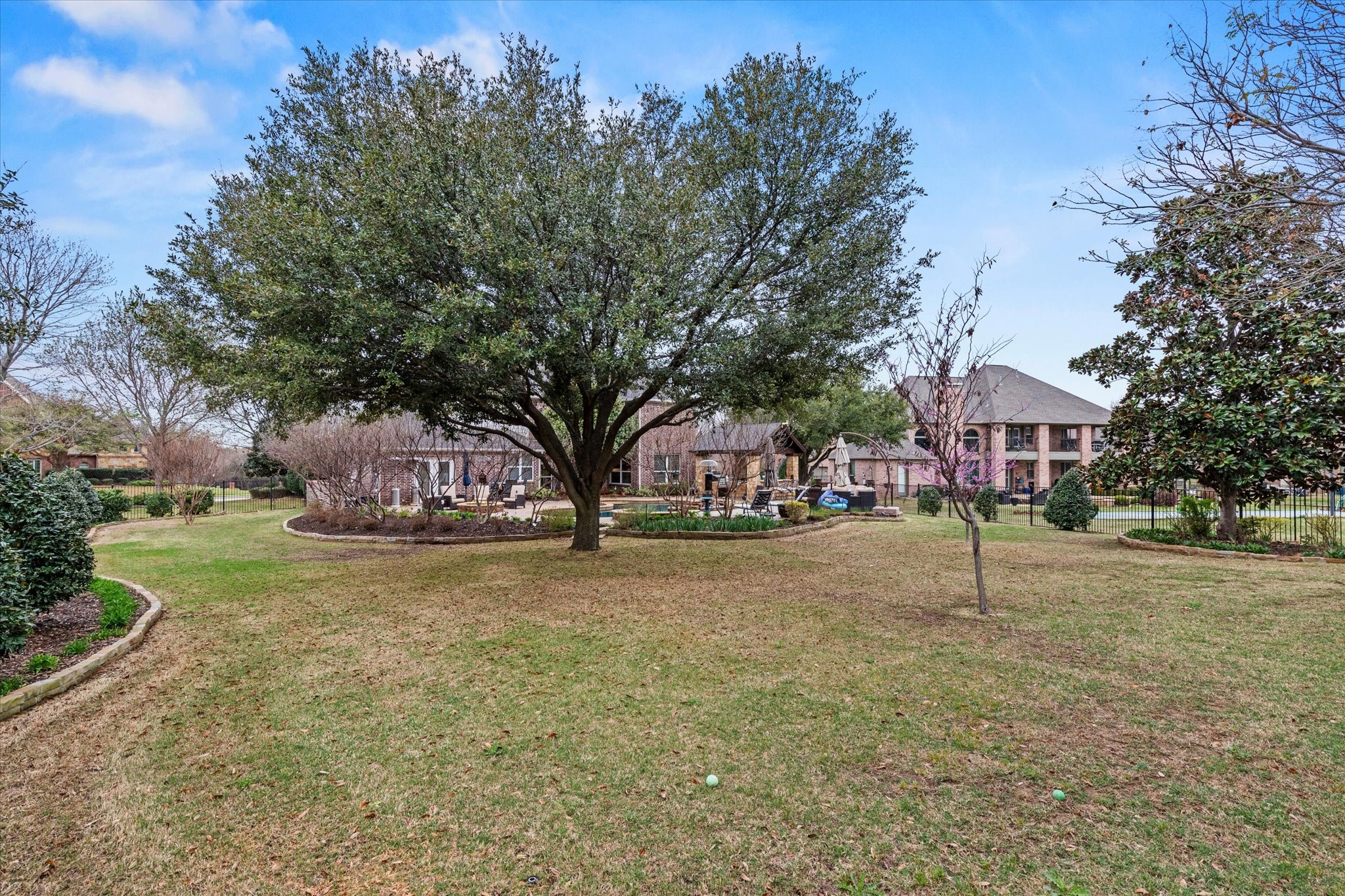 2200 Roadrunner Drive