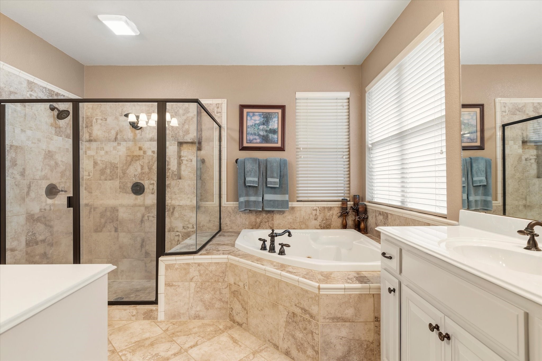 2200 Roadrunner Drive