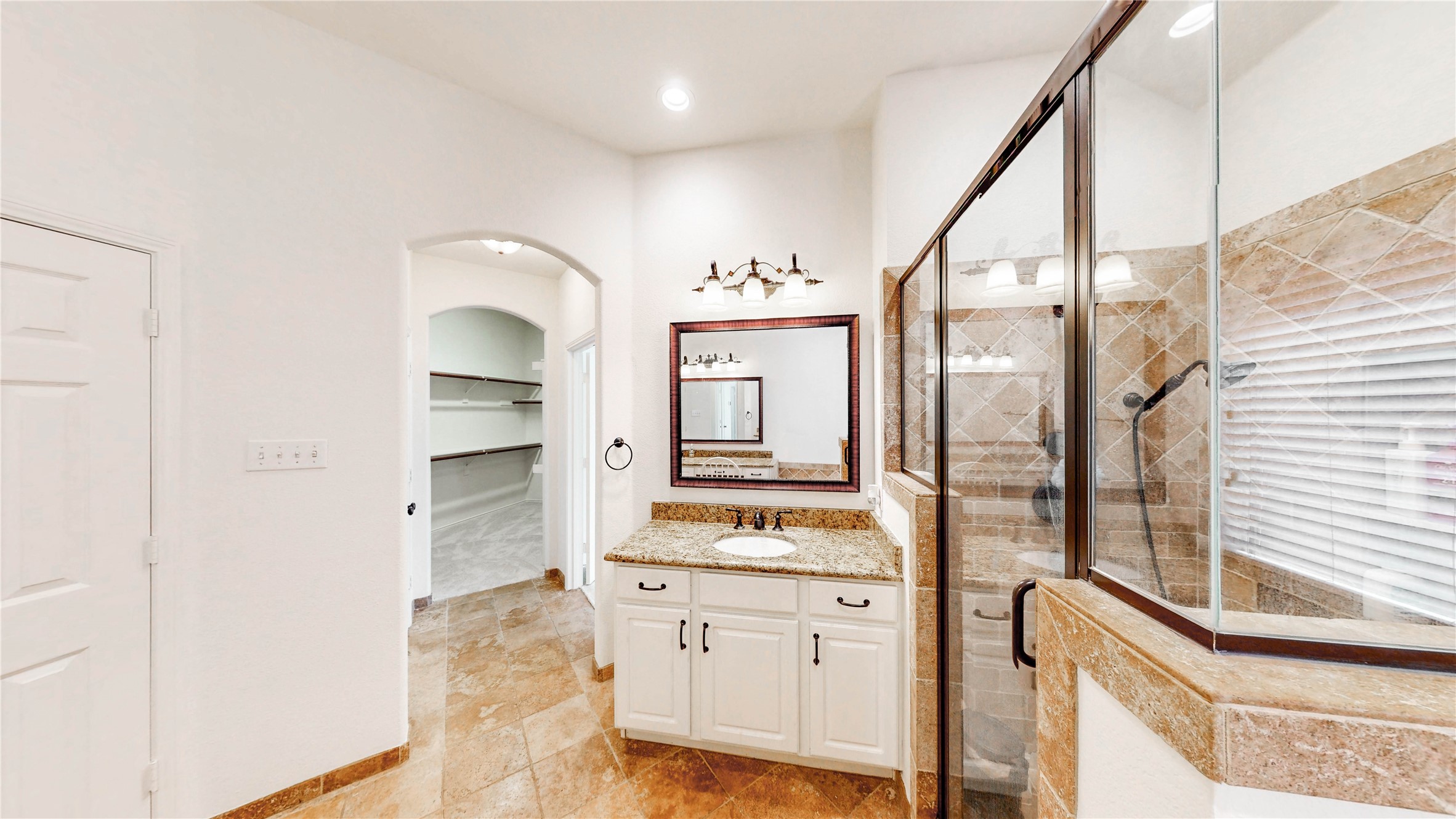 5900 Lavon Drive