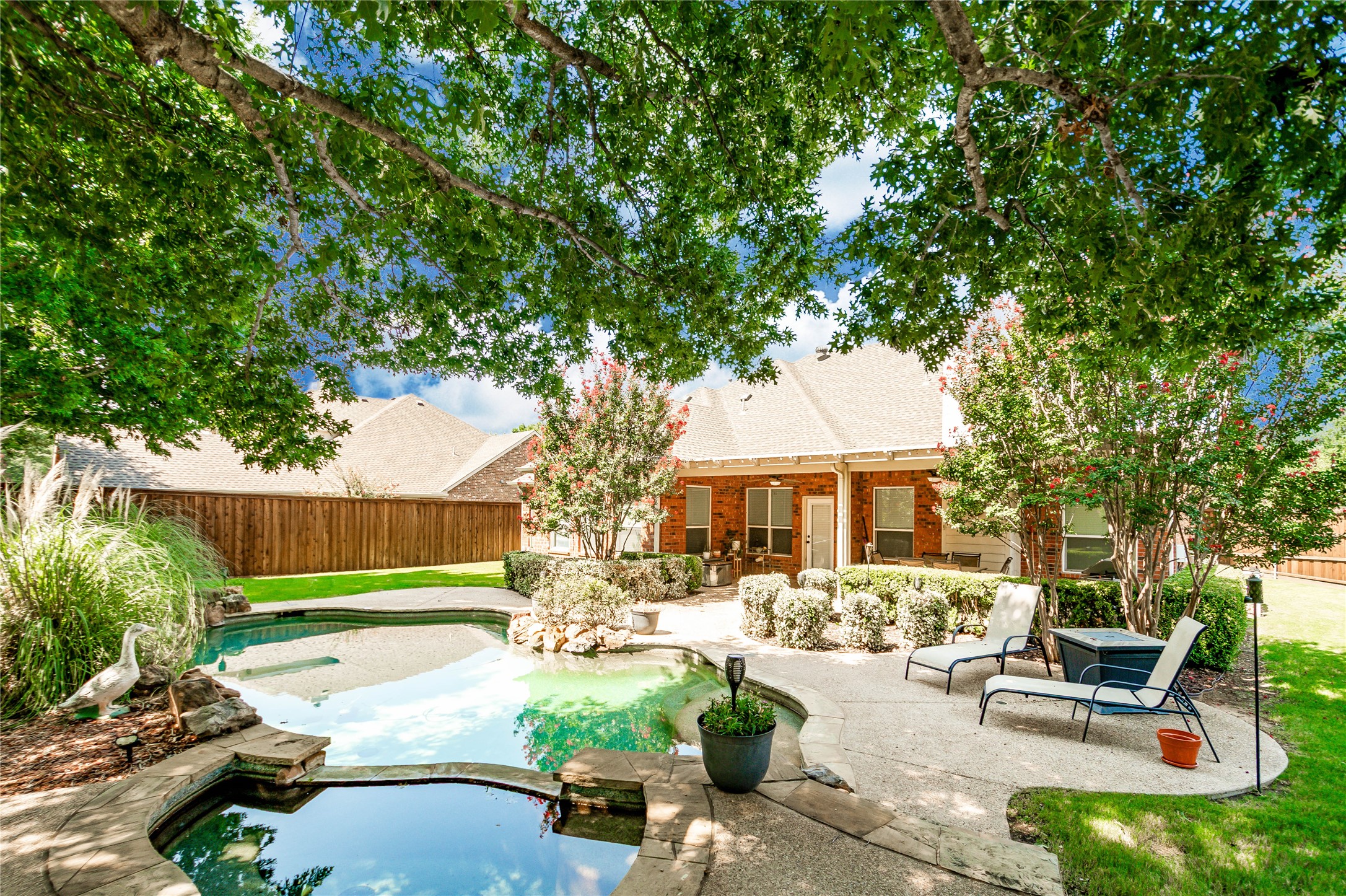 5900 Lavon Drive