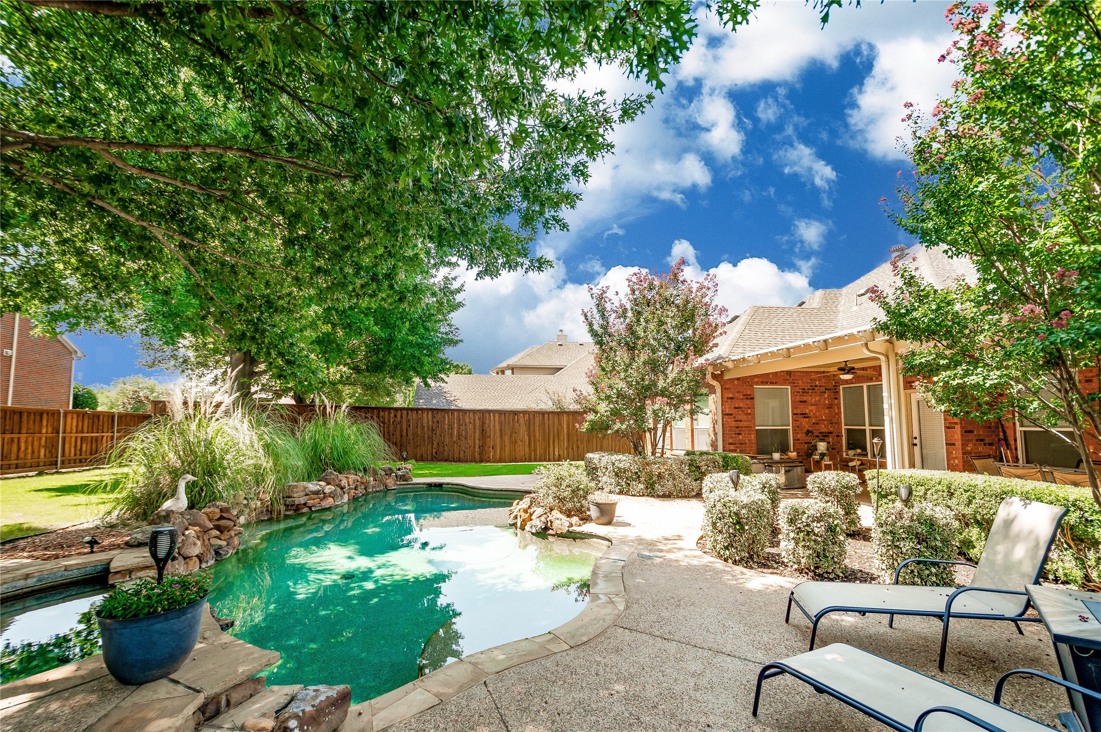 5900 Lavon Drive