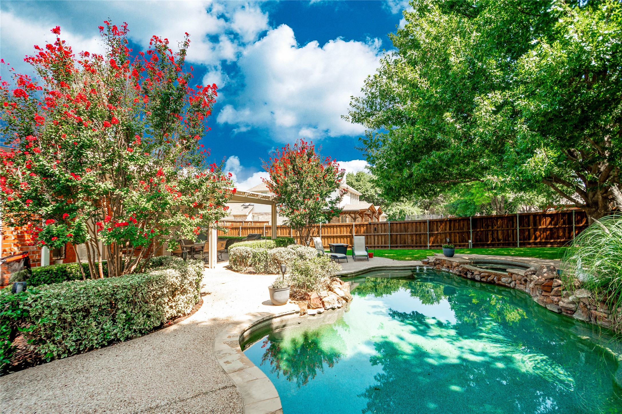 5900 Lavon Drive